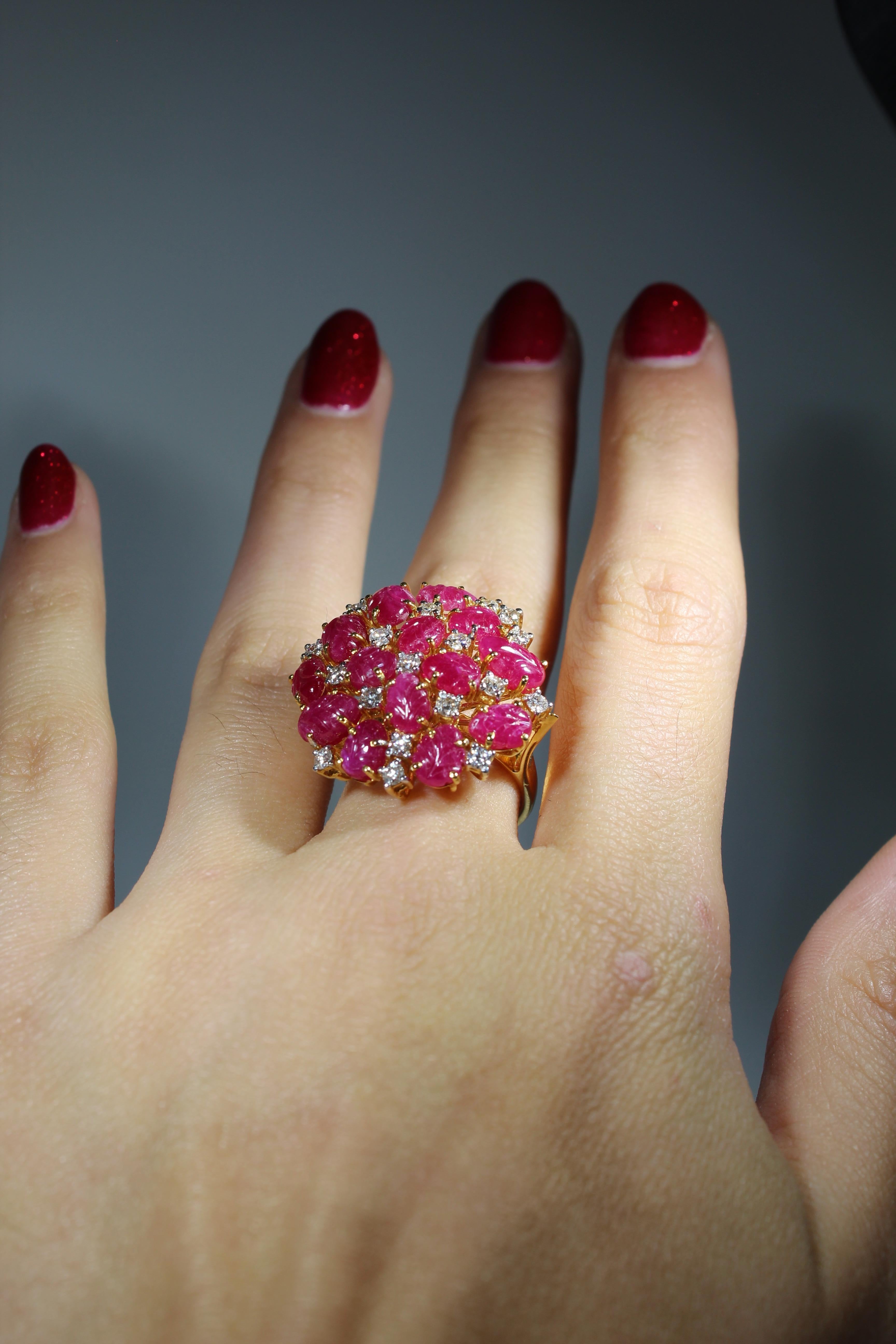 Cabochon Carved 3.80 Carat Ruby and 0.85 Carats Diamond 18K Gold Ring  For Sale