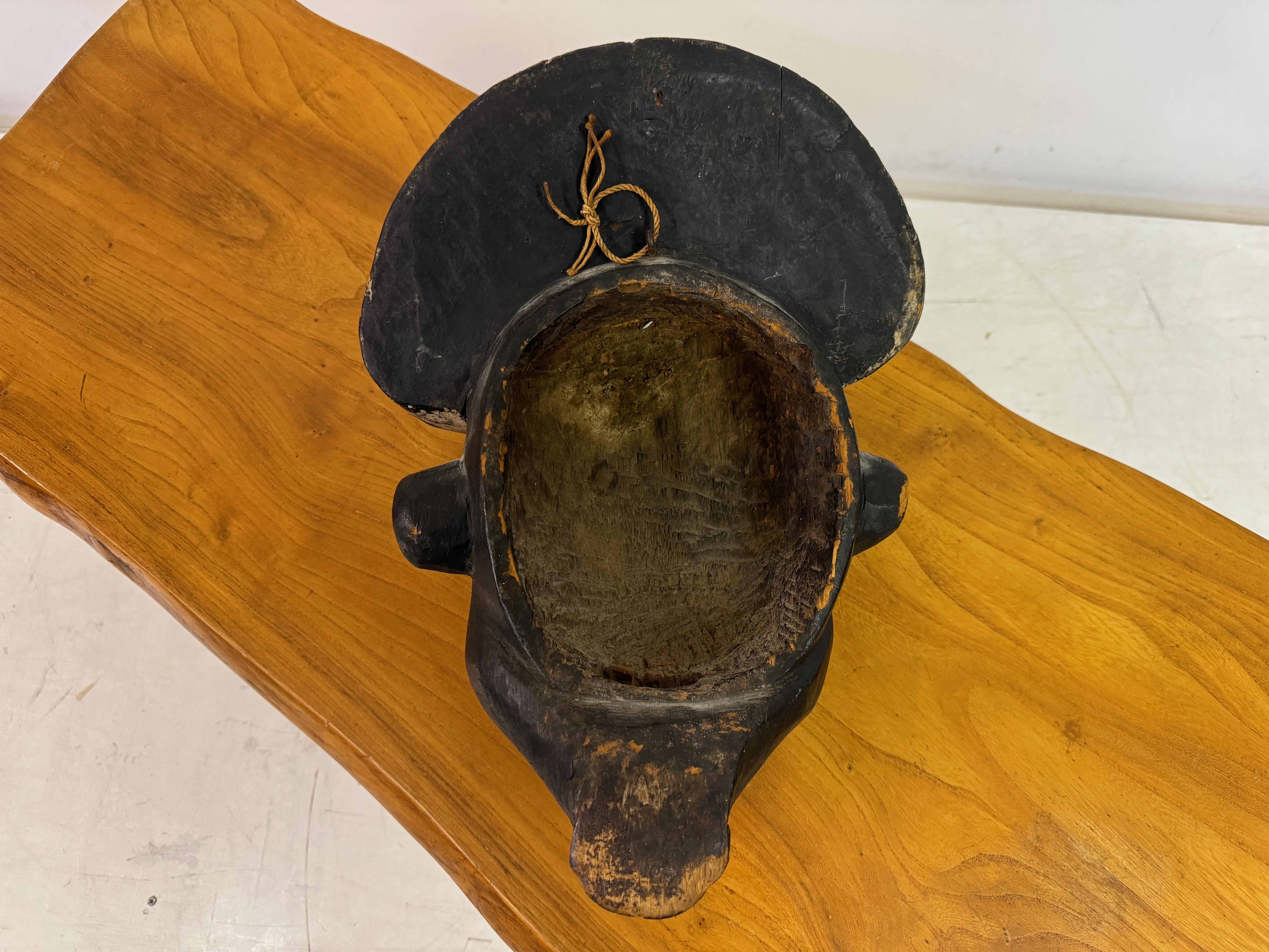 Maschera africana intagliata in vendita 4