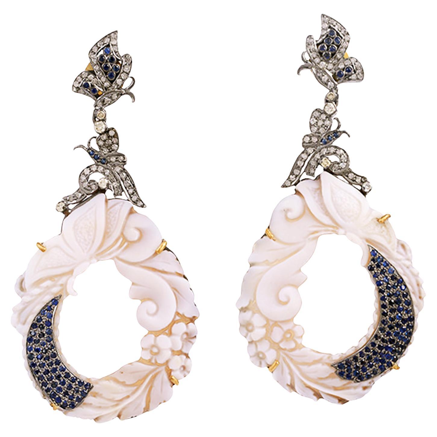 Carved Agate Cameo Dangle Earrings With Sapphires and Diamonds 49.20 Carats For Sale