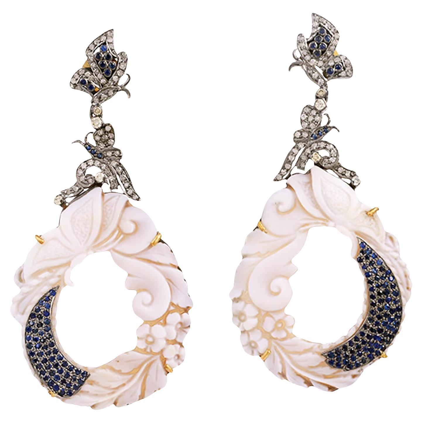 Carved Agate Cameo Dangle Earrings With Sapphires and Diamonds 49.20 Carats For Sale