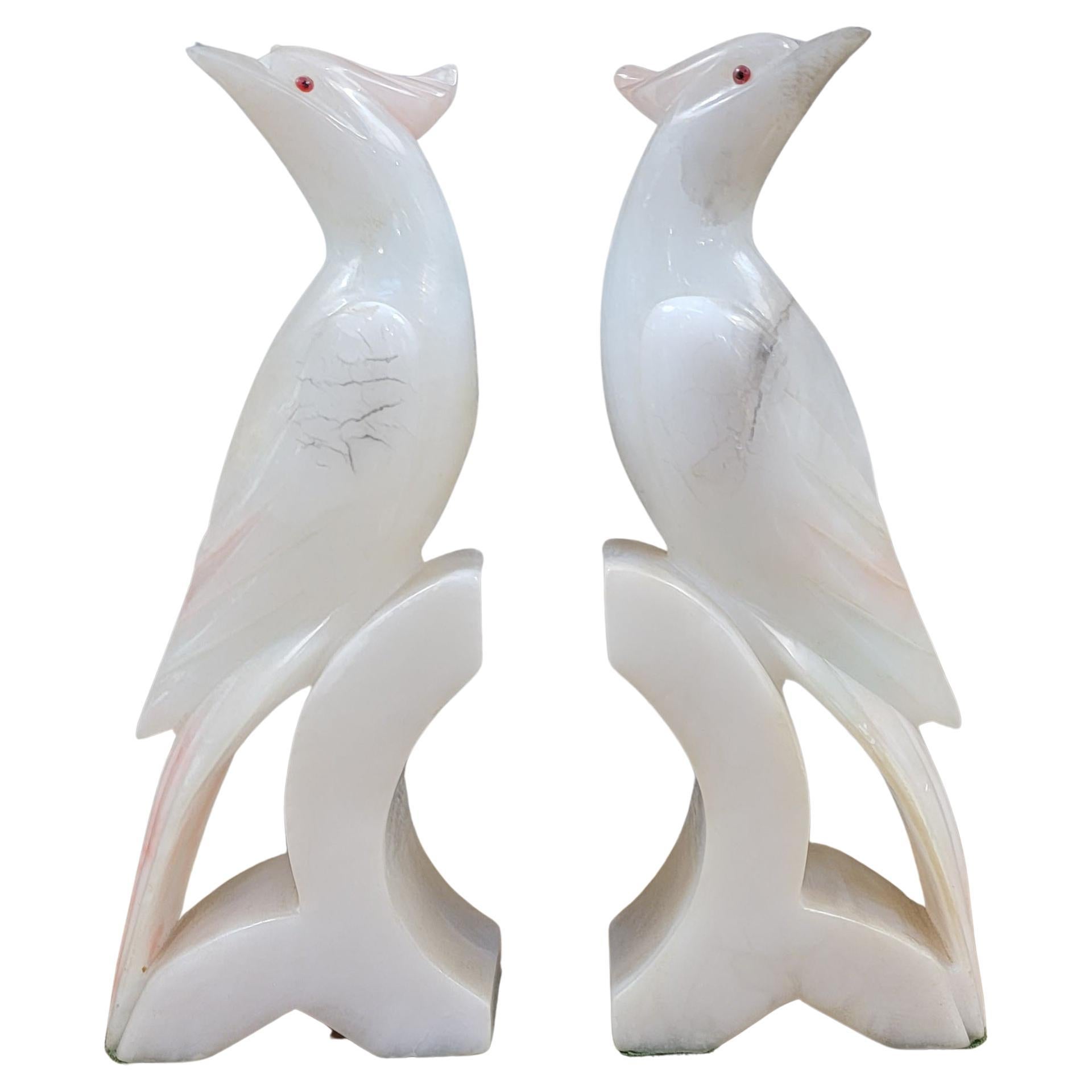 Serre-livres perroquet en albâtre sculpté Cockatoo en vente