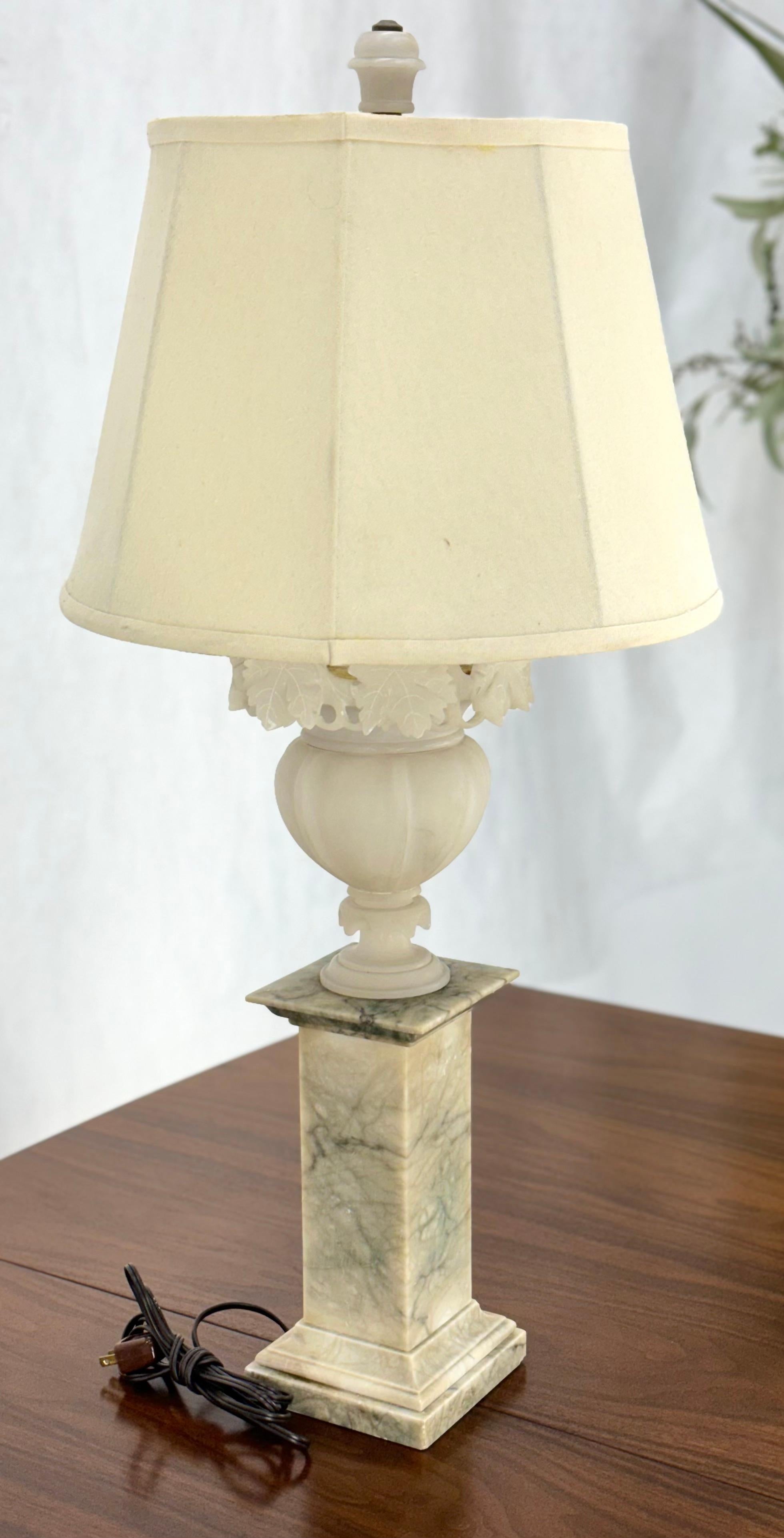 20th Century Carved Alabaster Grapes Leaf Motive Urn Shape Square Mable Base Table Lamp MINT! For Sale