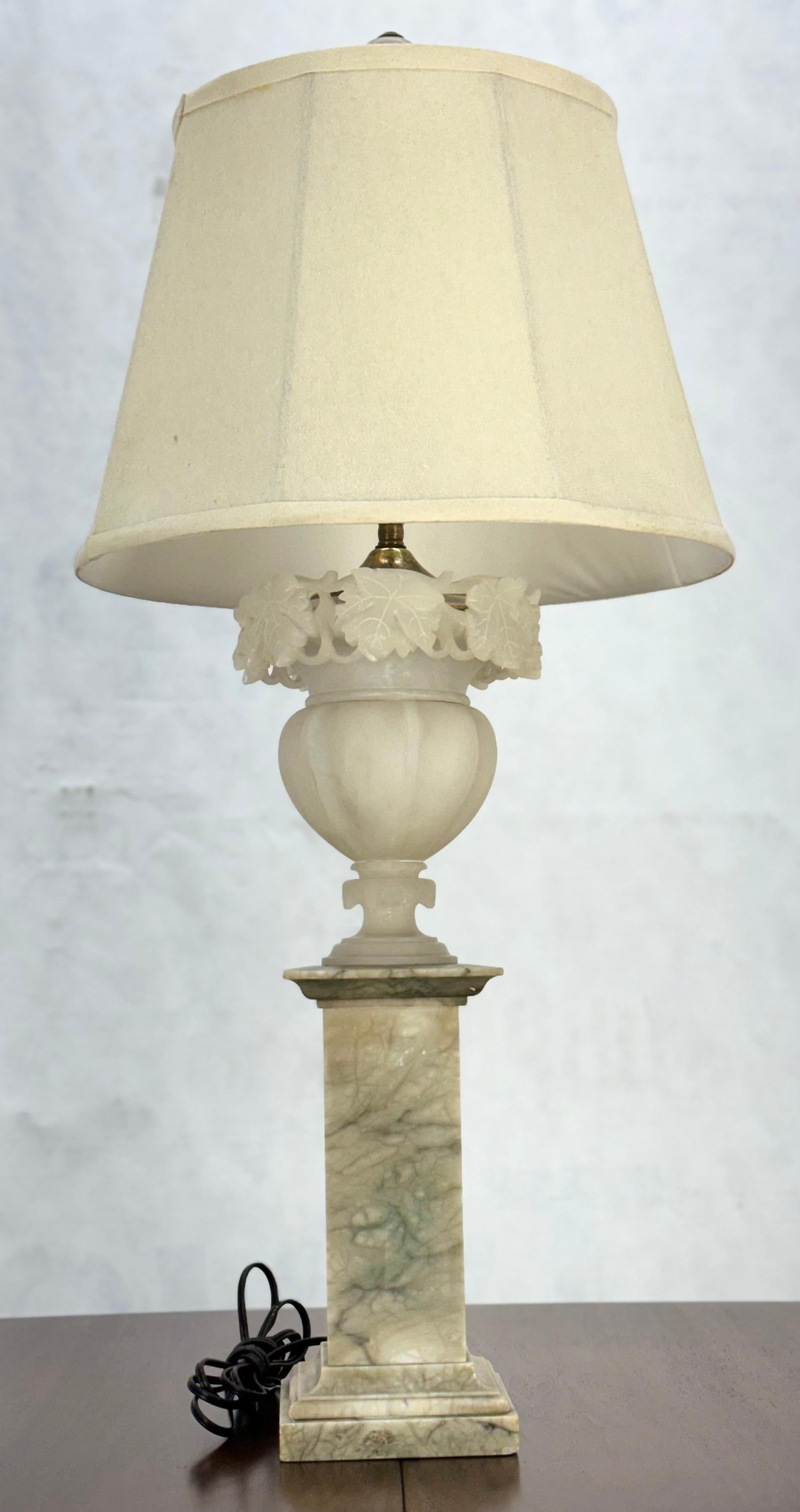 Carved Alabaster Grapes Leaf Motive Urn Shape Square Mable Base Table Lamp MINT! For Sale 1