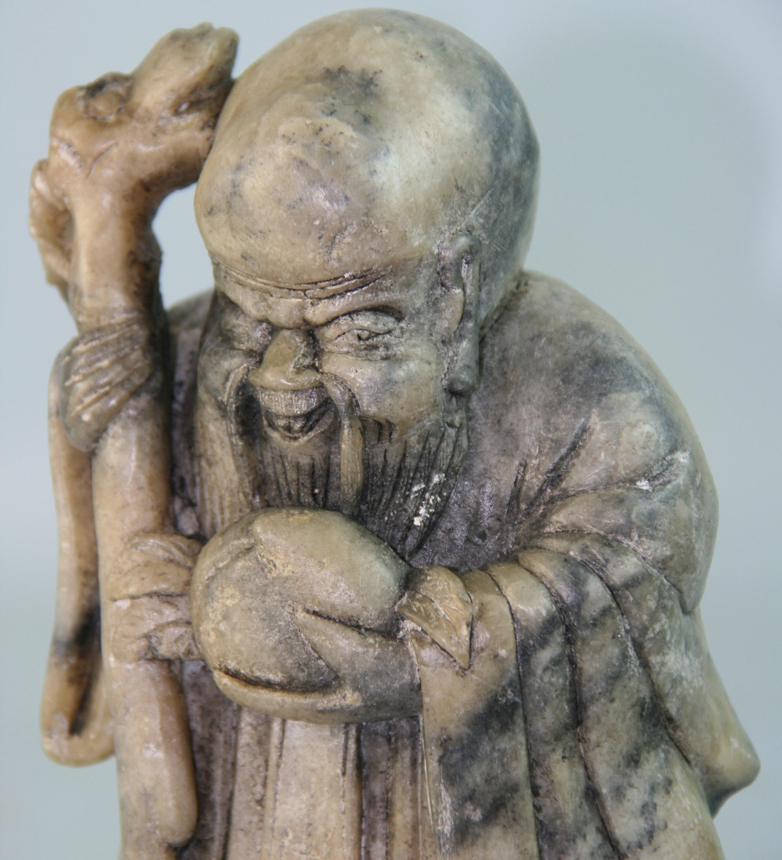 Sculpté à la main Bouddha Happy Bouddha en albâtre sculpté en vente