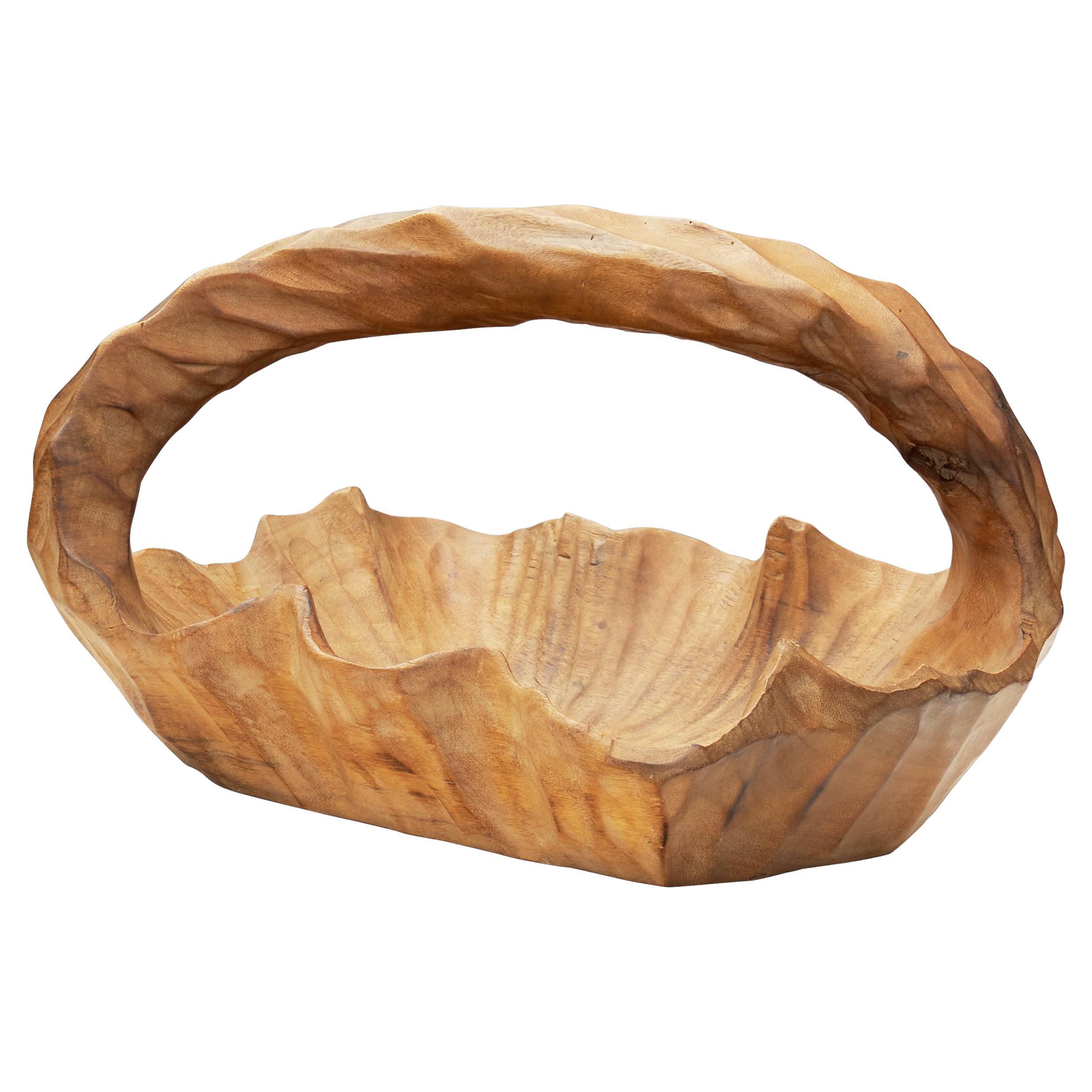 Ciotola in legno di ontano intagliato, Svizzera Metà del XX secolo