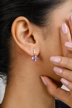 Boucles d'oreilles pendantes en or jaune 14k avec trèfle sculpté pour elle