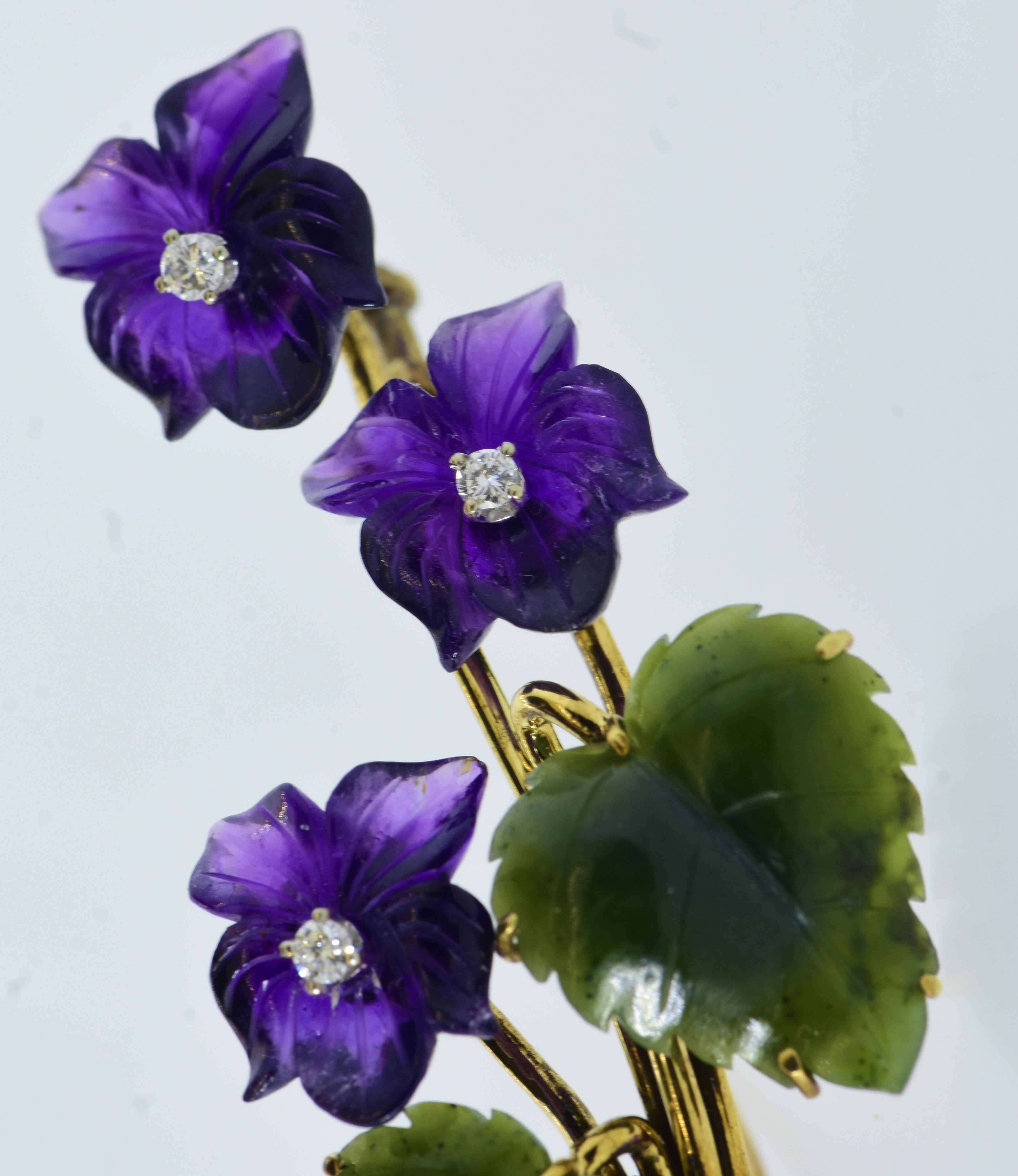 Women's or Men's Carved Amethyst, Diamond, Nephrite Jade & Gold Earrings & Brooch Vintage Set