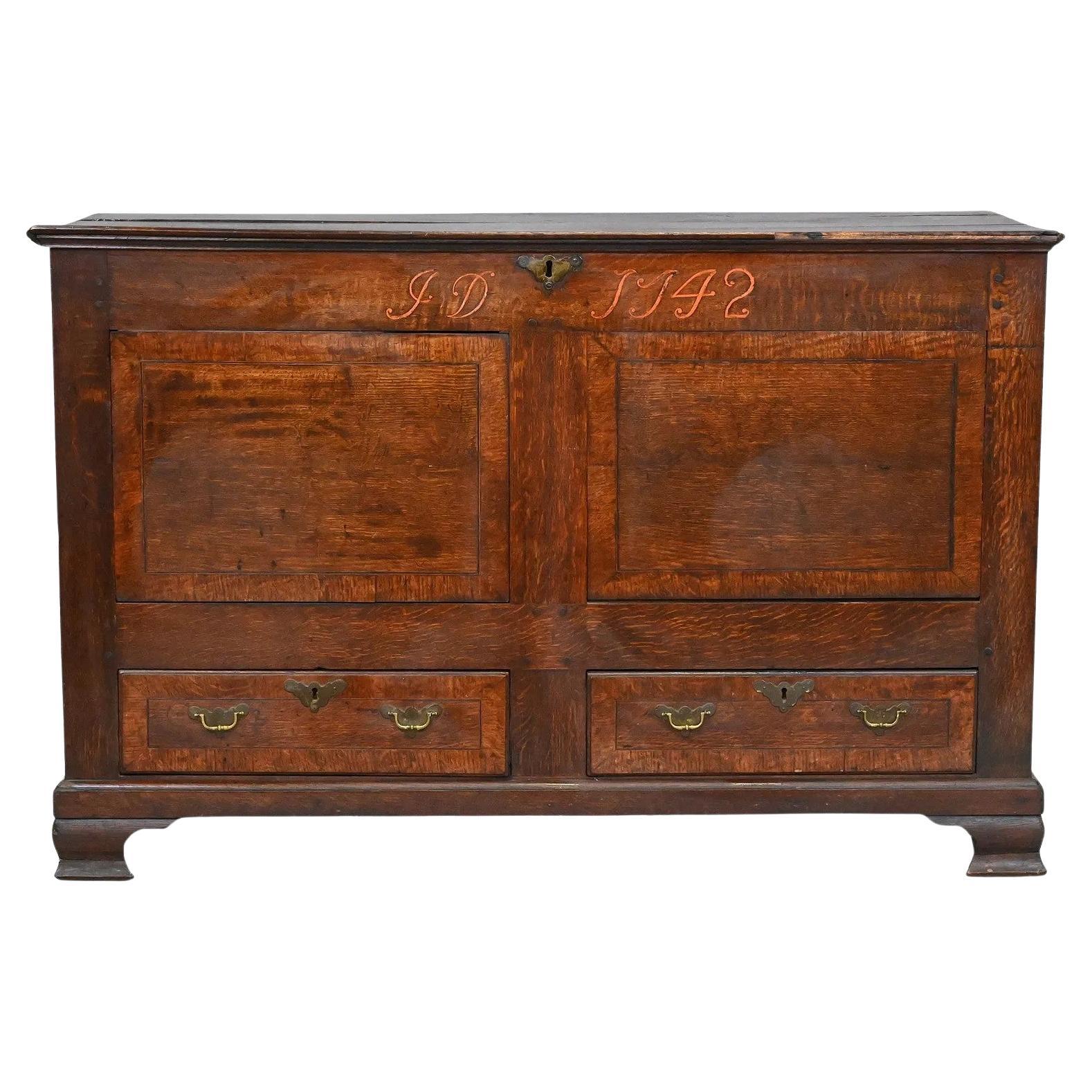 Cassapanca in Oak intagliata e datata, metà del XVIII secolo in vendita