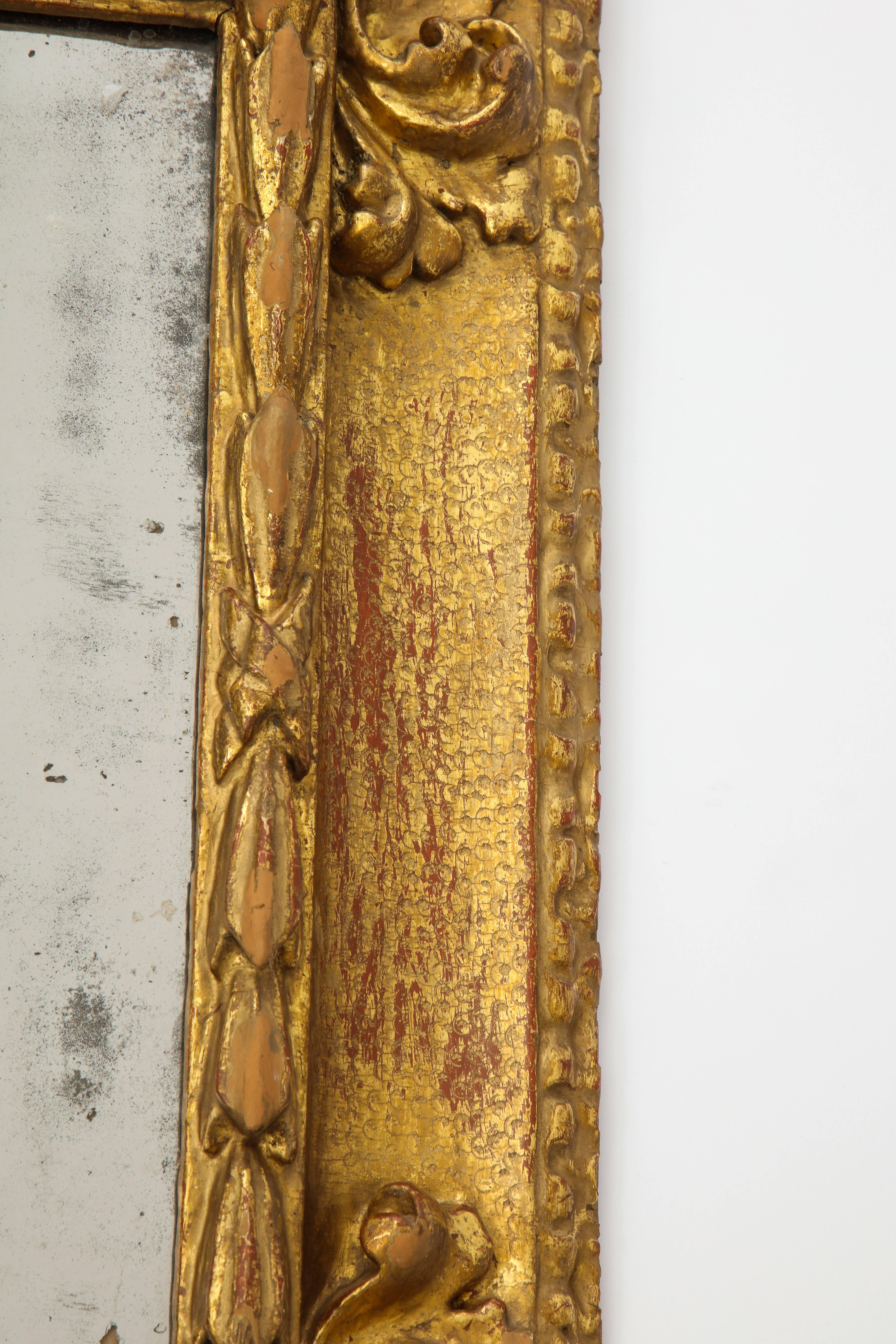 Geschnitzt und vergoldet spanischer Barock-Spiegelrahmen mit Gegenprofil im Angebot 1