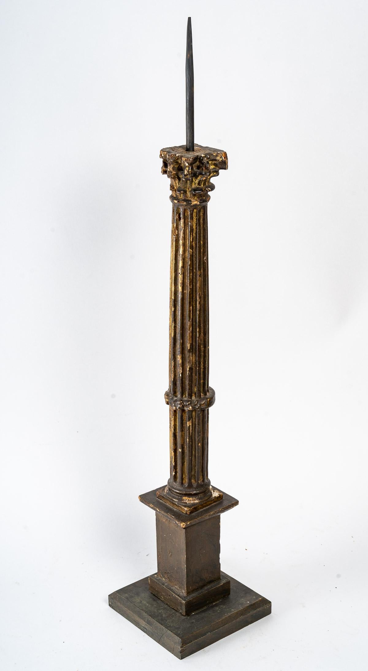 Carved and Gilded Wood Candle Stick, 19th Century In Good Condition For Sale In Saint-Ouen, FR