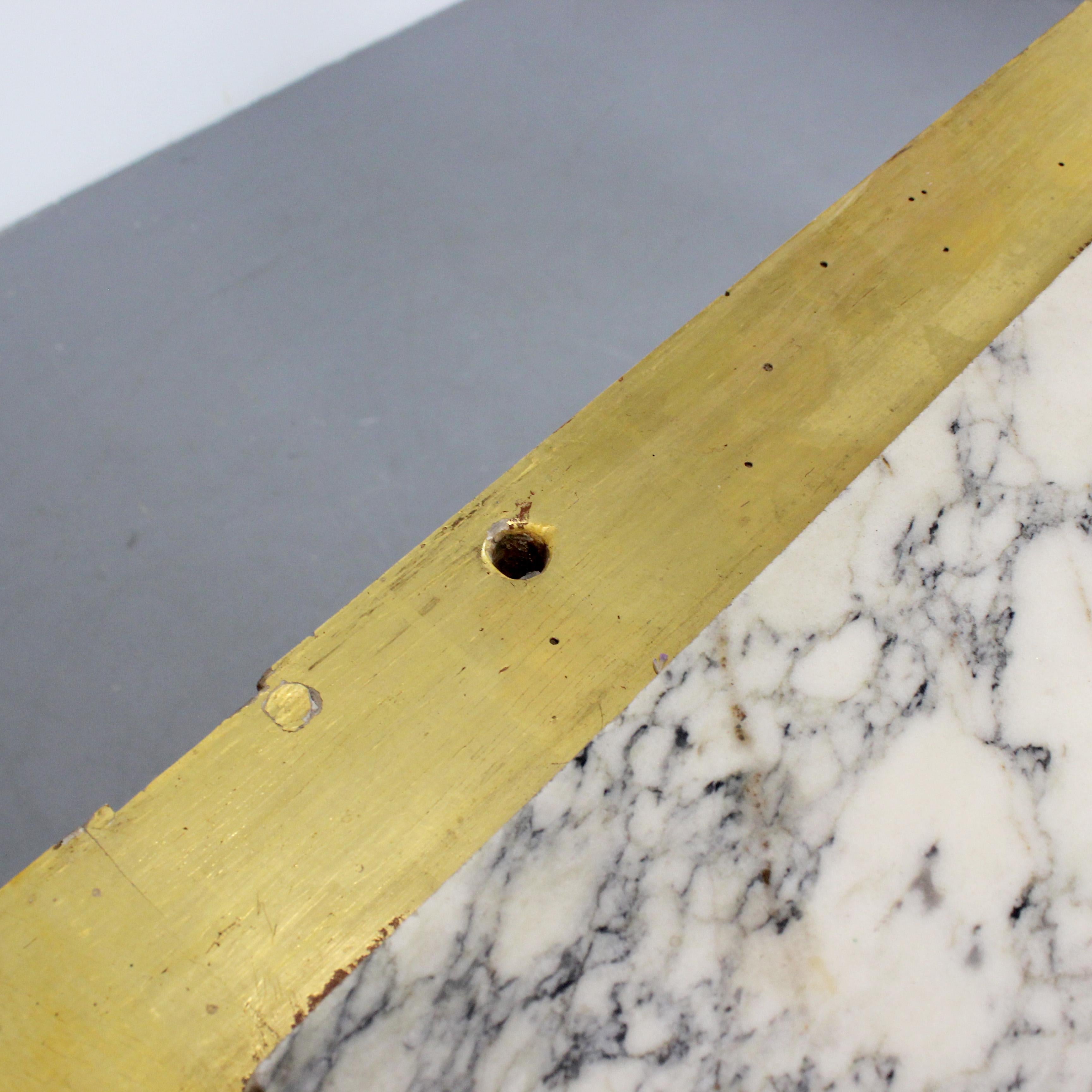 Consola de madera tallada y dorada con tapa de mármol - Siglo XIX - Luis XVI en venta 2
