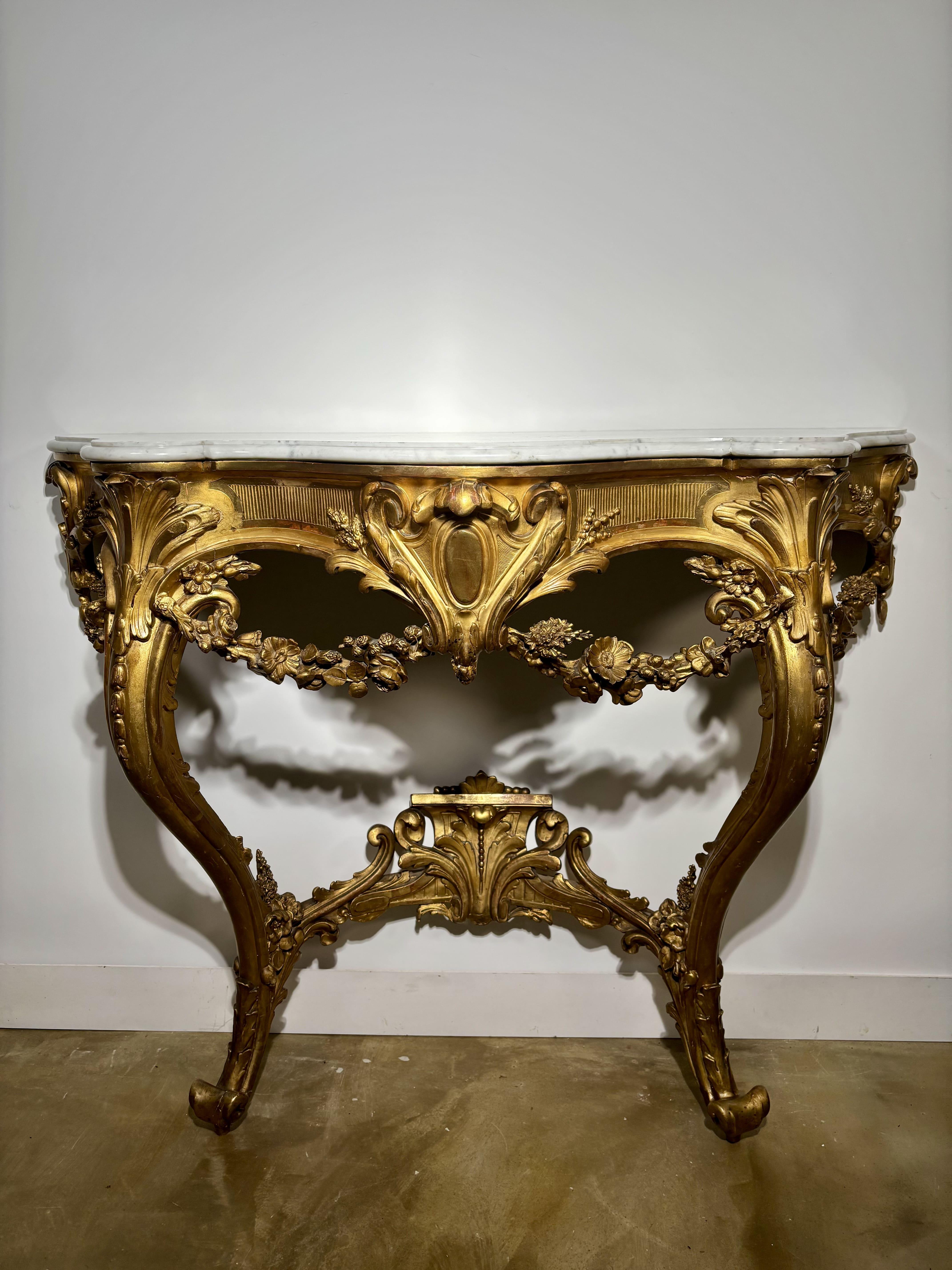 Console murale en bois sculpté et doré avec plateau en marbre blanc - 19e siècle en vente 3