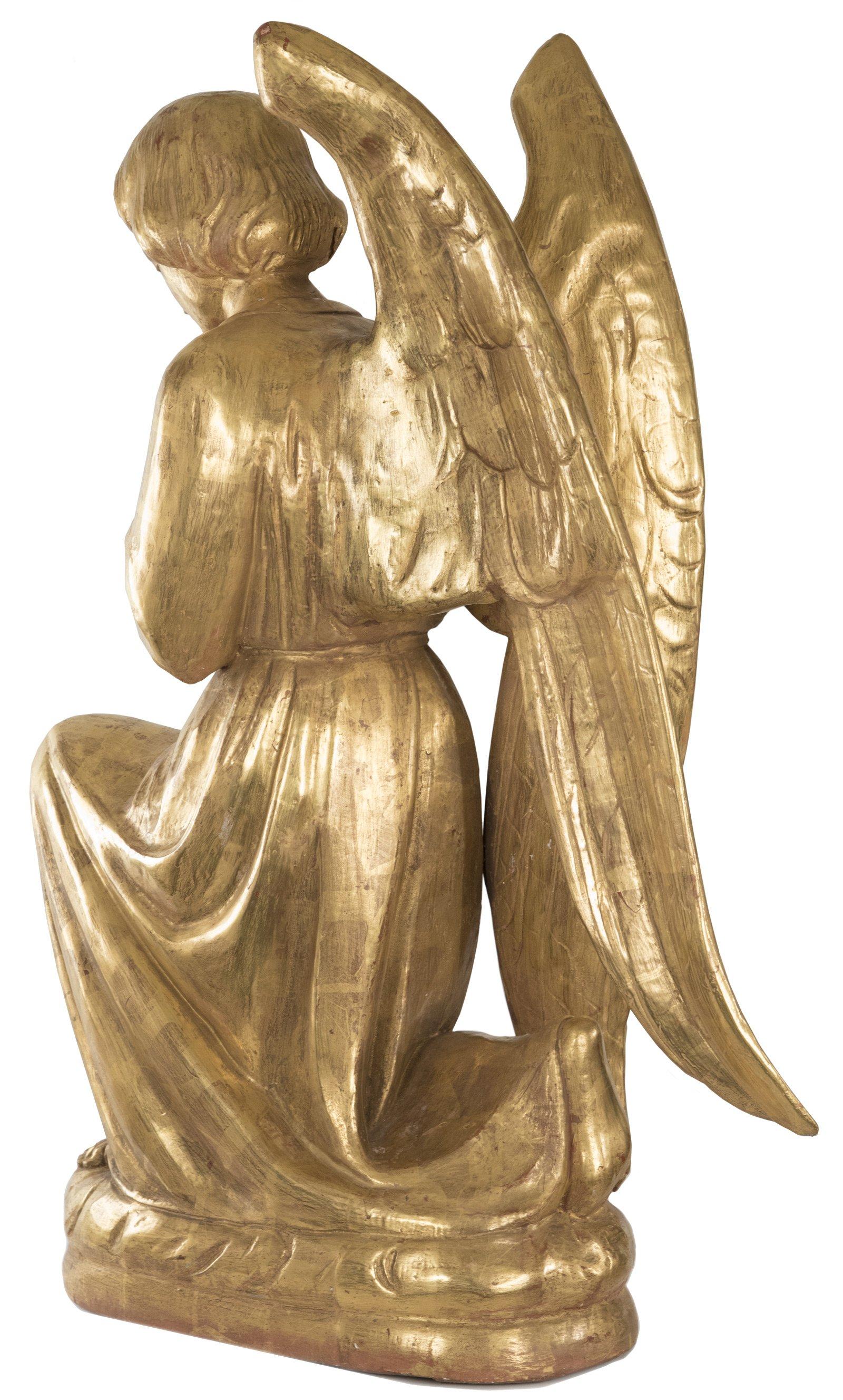 Carved and Giltwood Angel In Good Condition For Sale In Salt Lake City, UT