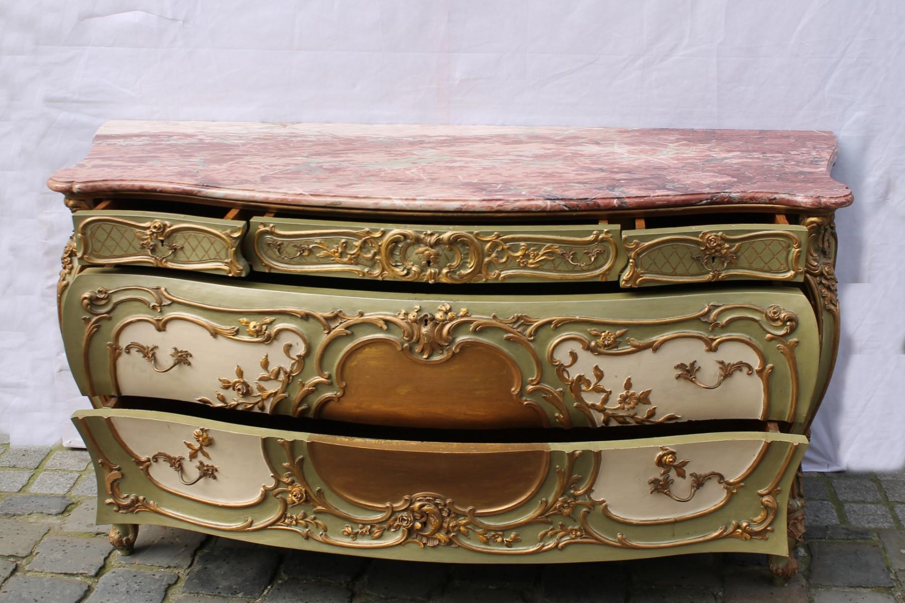 Italian Carved and Giltwood Chest of Drawers Style Louis XV