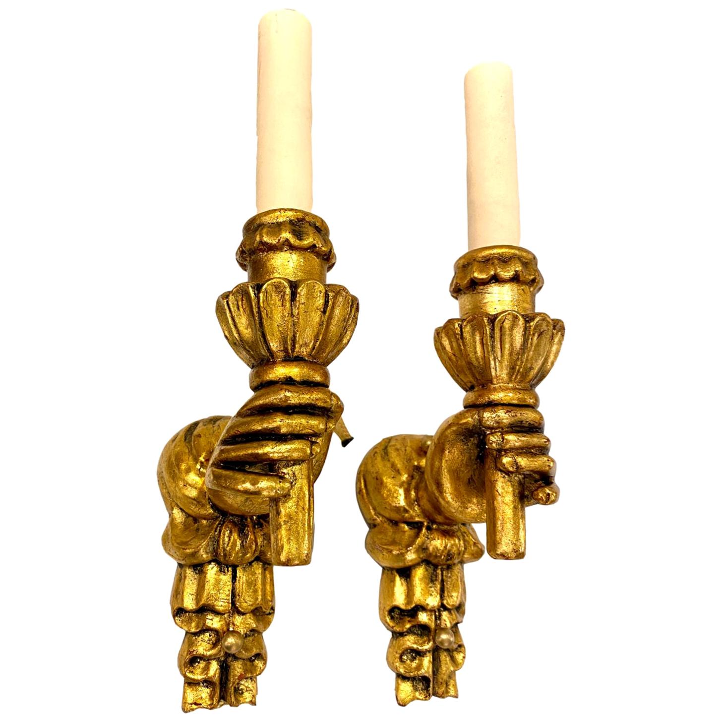 Geschnitzte und Giltwood Hand Sconces