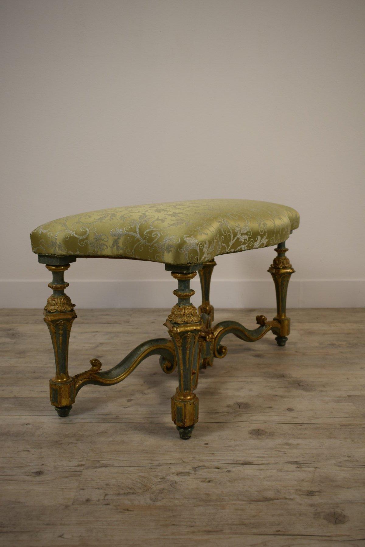 18th Century, Venetian lacquered and giltwood bench 5