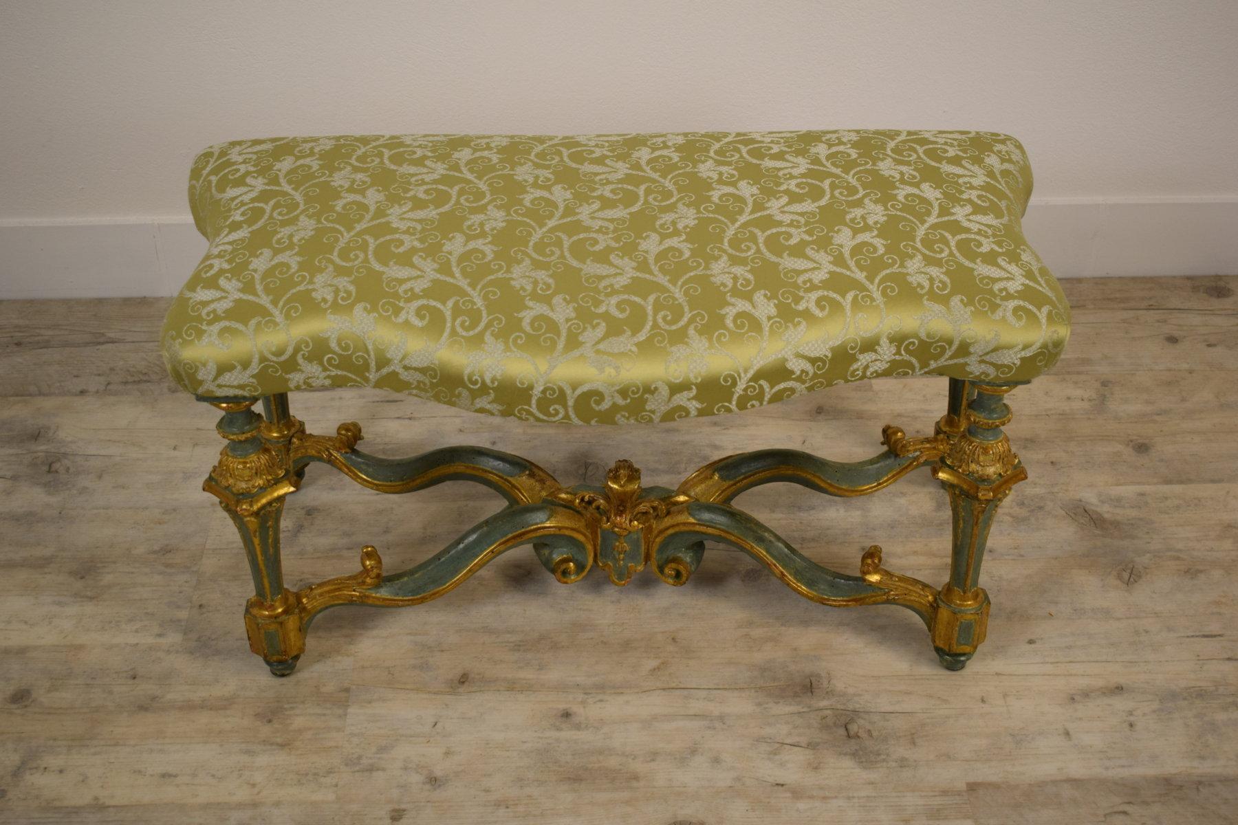 18th Century, Venetian lacquered and giltwood bench 6