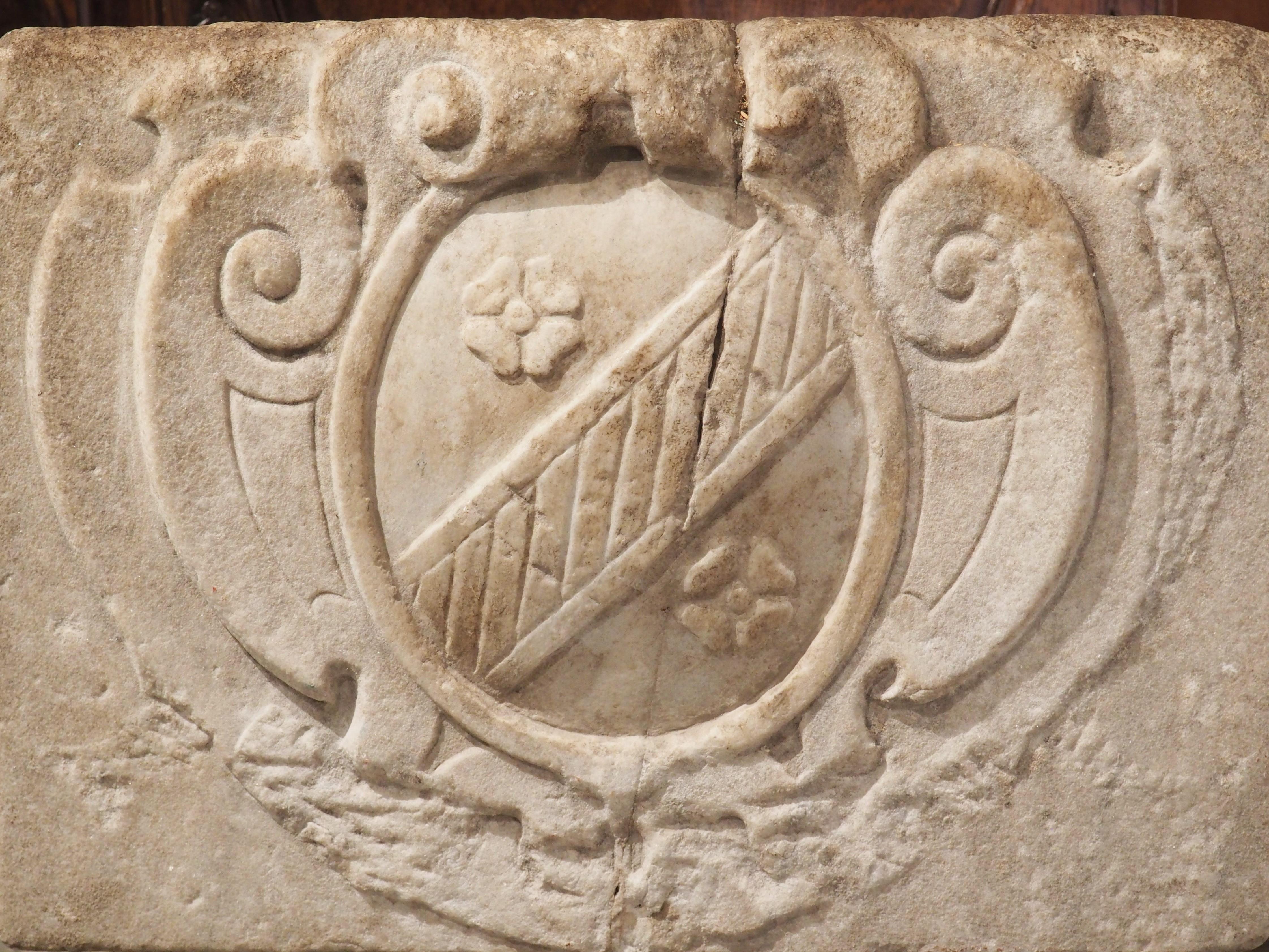 Hand-Carved Carved and Mounted Marble Stemma Cartouche from Tuscany, Italy, 16th Century For Sale