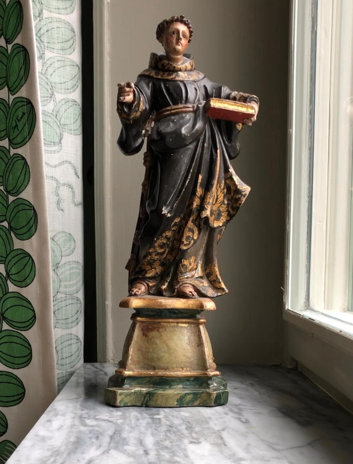 Carved and Painted Wood Sculpture Preaching Monk, Spanish 18th Century In Distressed Condition In Stockholm, SE