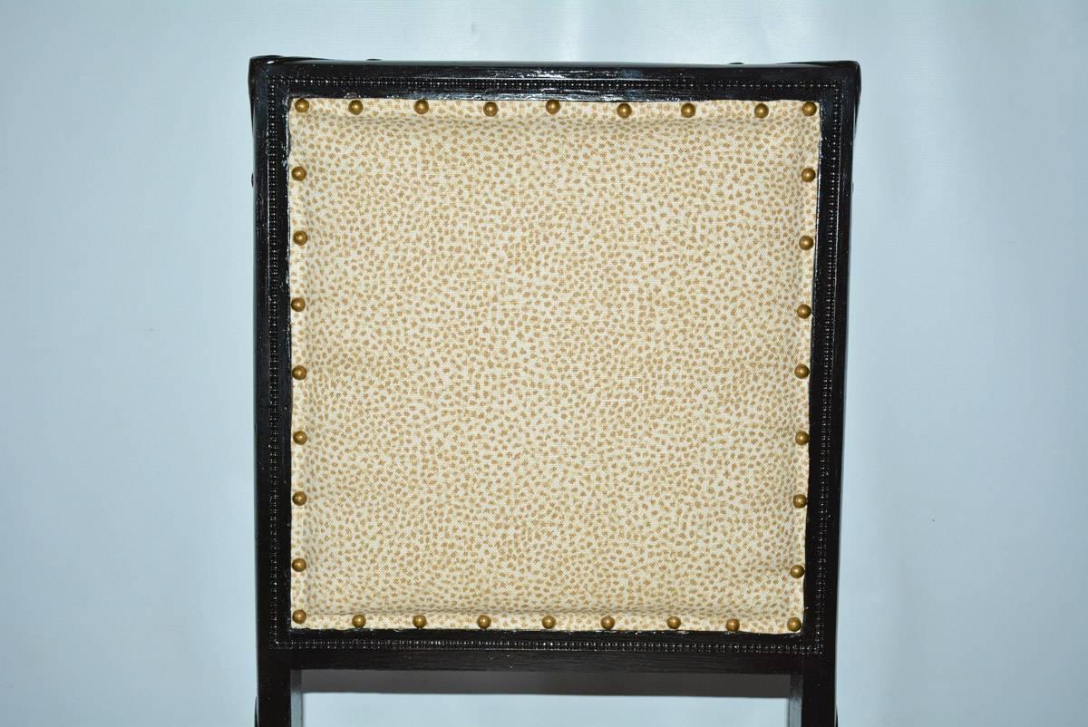 English Carved and Upholstered Hall Chair For Sale