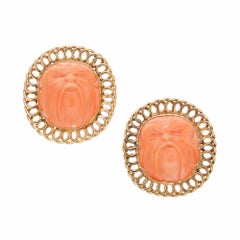 Clips d'oreilles à levier vintage en or et corail peau d'ange sculpté