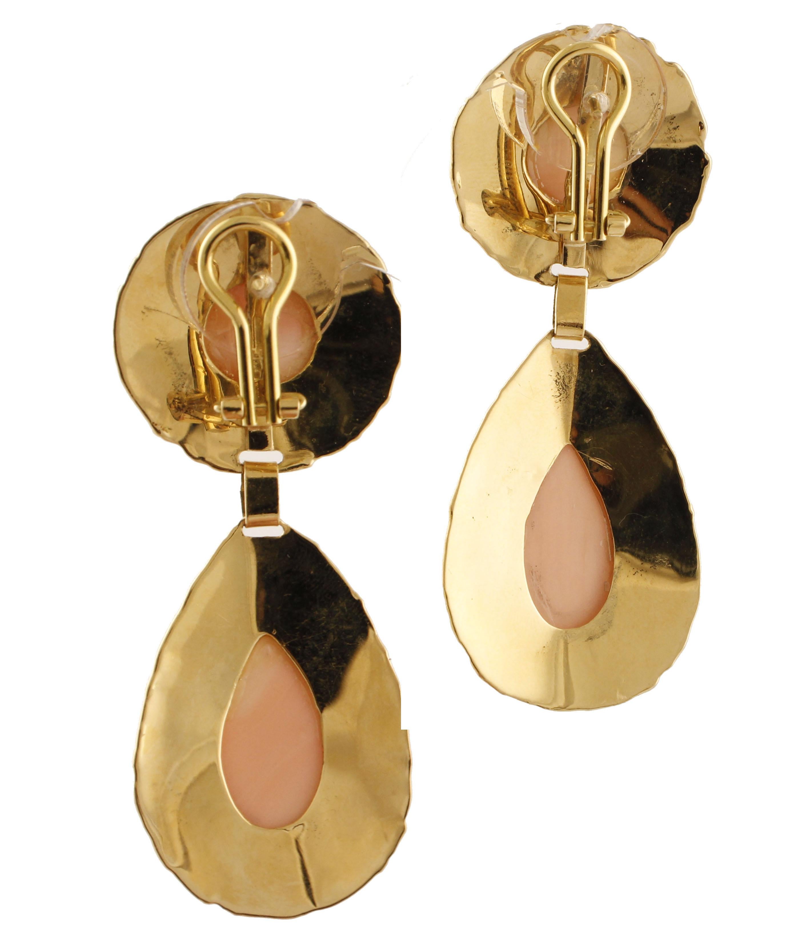 Modern Engraved Pink Coral Spheres and Drops, 18K Yellow Gold Dangle Clip-on Earrings
