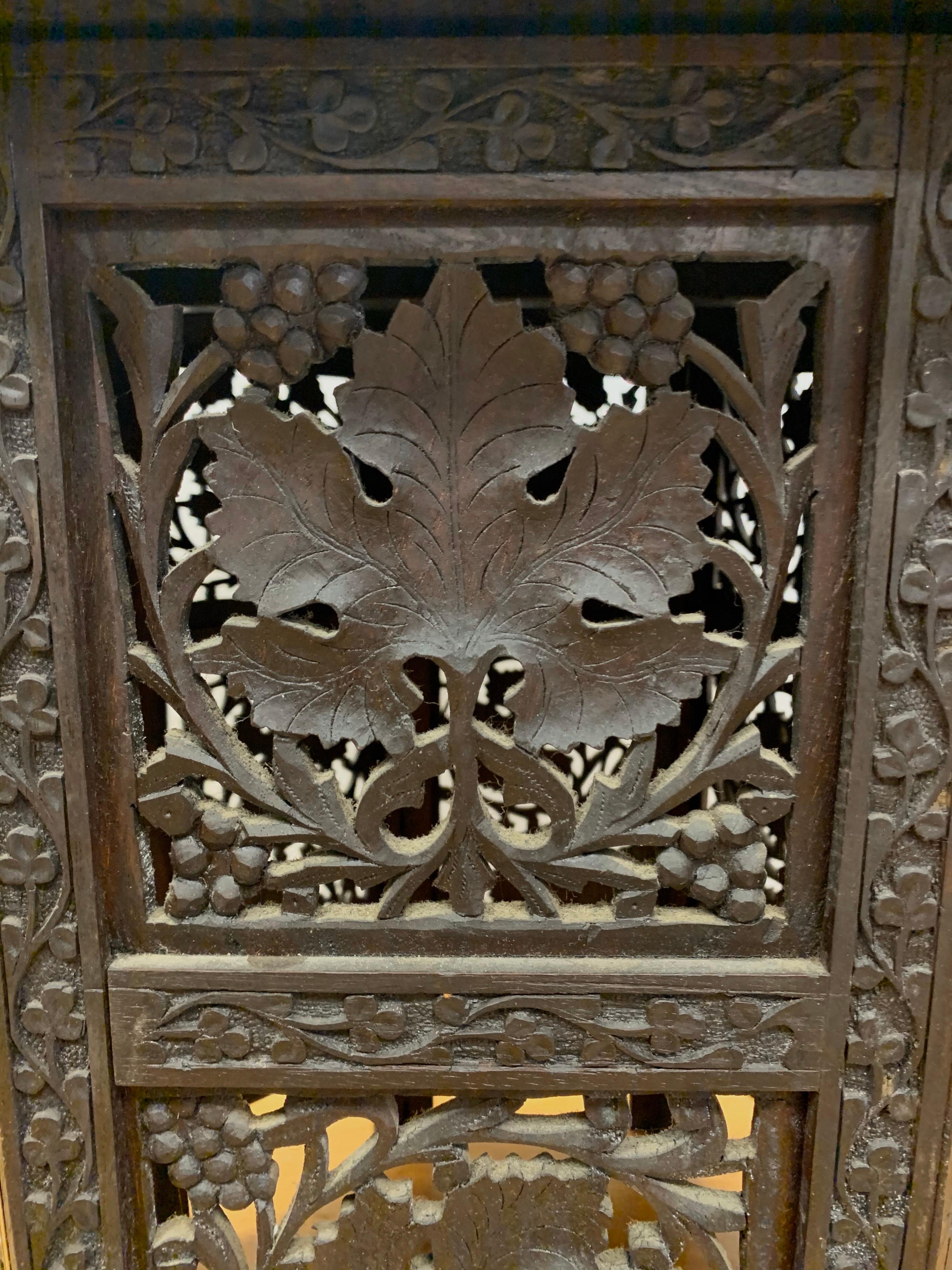 Carved Anglo-Indian Octagonal Fretwork Folding End Table In Good Condition In West Hartford, CT