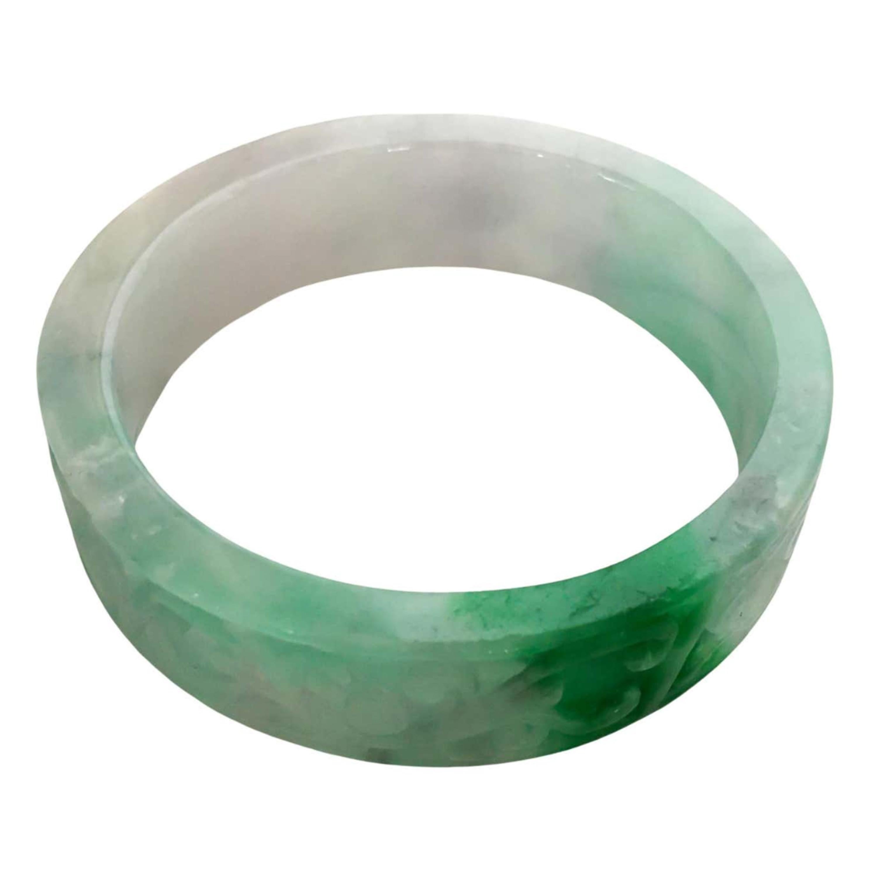 Round Cut Apple Green and White Carved Jade Bangle Bracelet For Sale