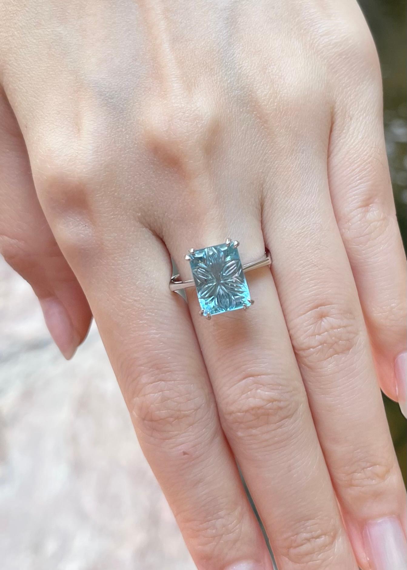 Mixed Cut Carved Aquamarine Ring set in Platinum 900 Settings For Sale