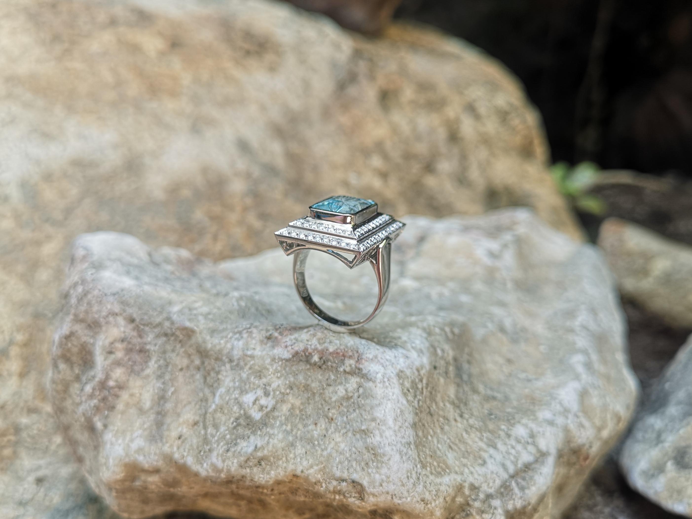 Carved Aquamarine with Diamond Ring Set in 18 Karat White Gold Settings For Sale 4