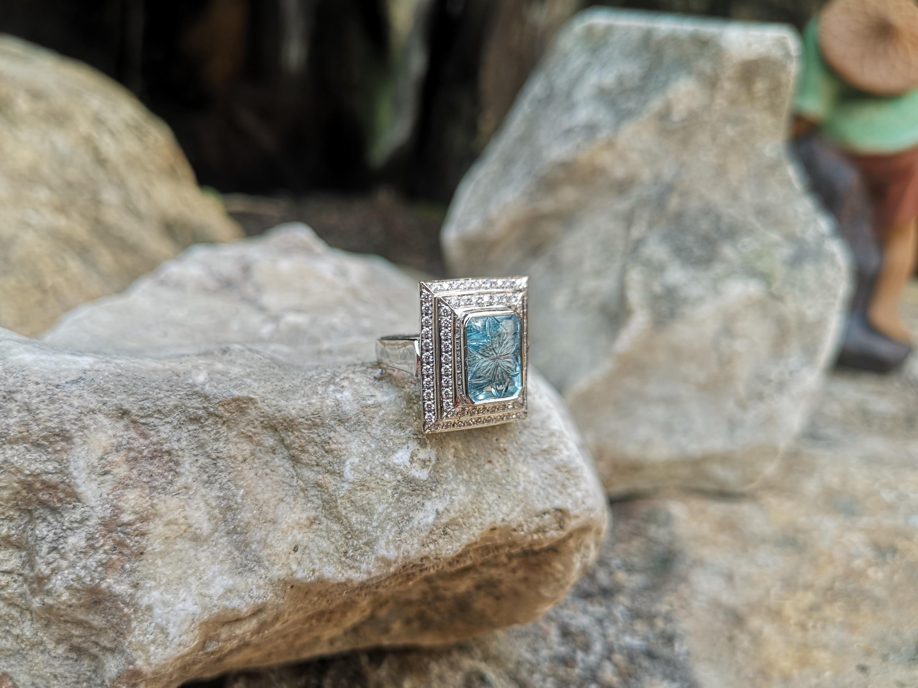Carved Aquamarine with Diamond Ring Set in 18 Karat White Gold Settings For Sale 2