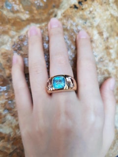 Carved Aquamarine with Morganite Ring Set in 18 Karat Gold Settings