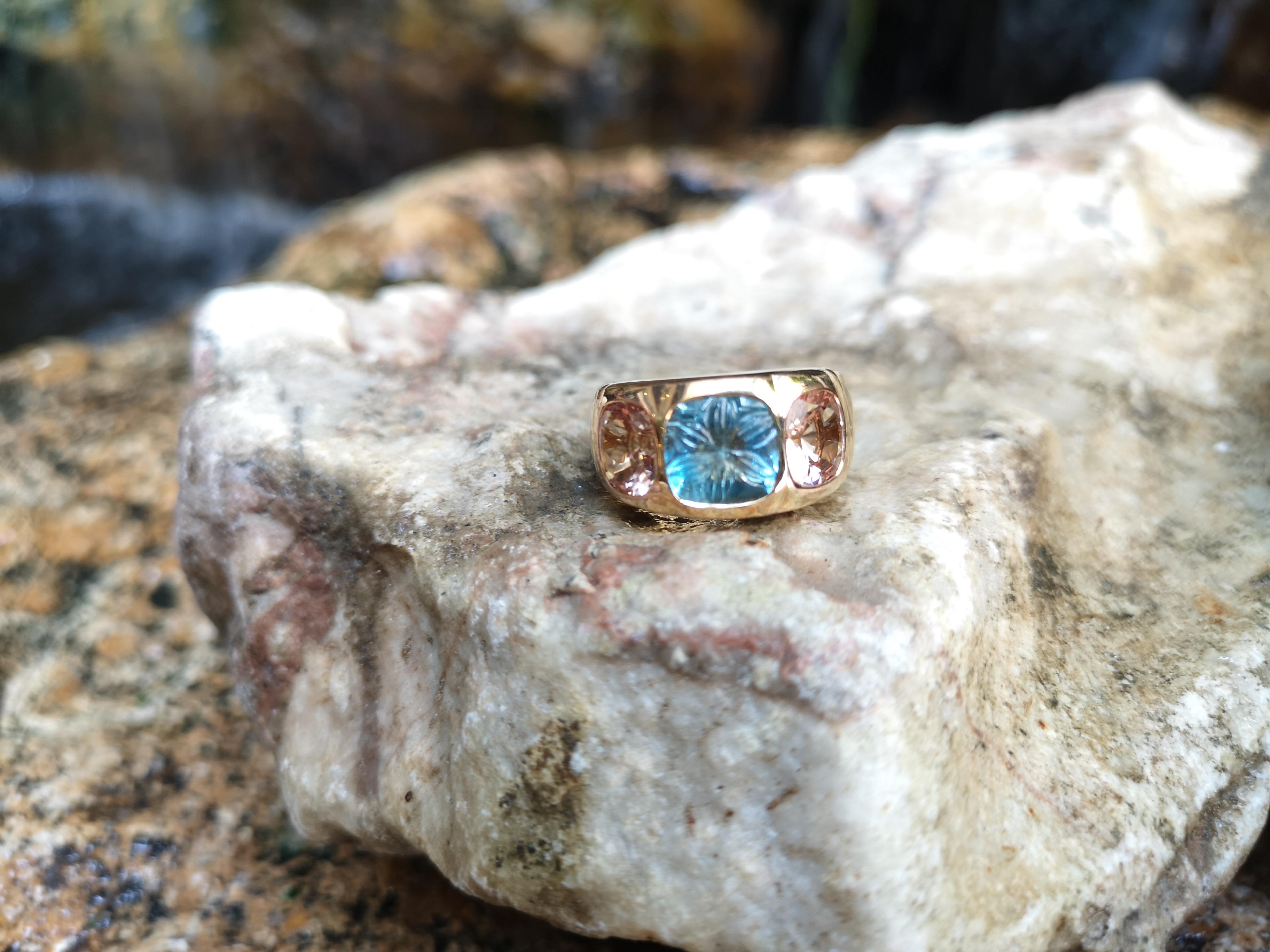 Contemporary Carved Aquamarine with Morganite Ring Set in 18 Karat Gold Settings For Sale