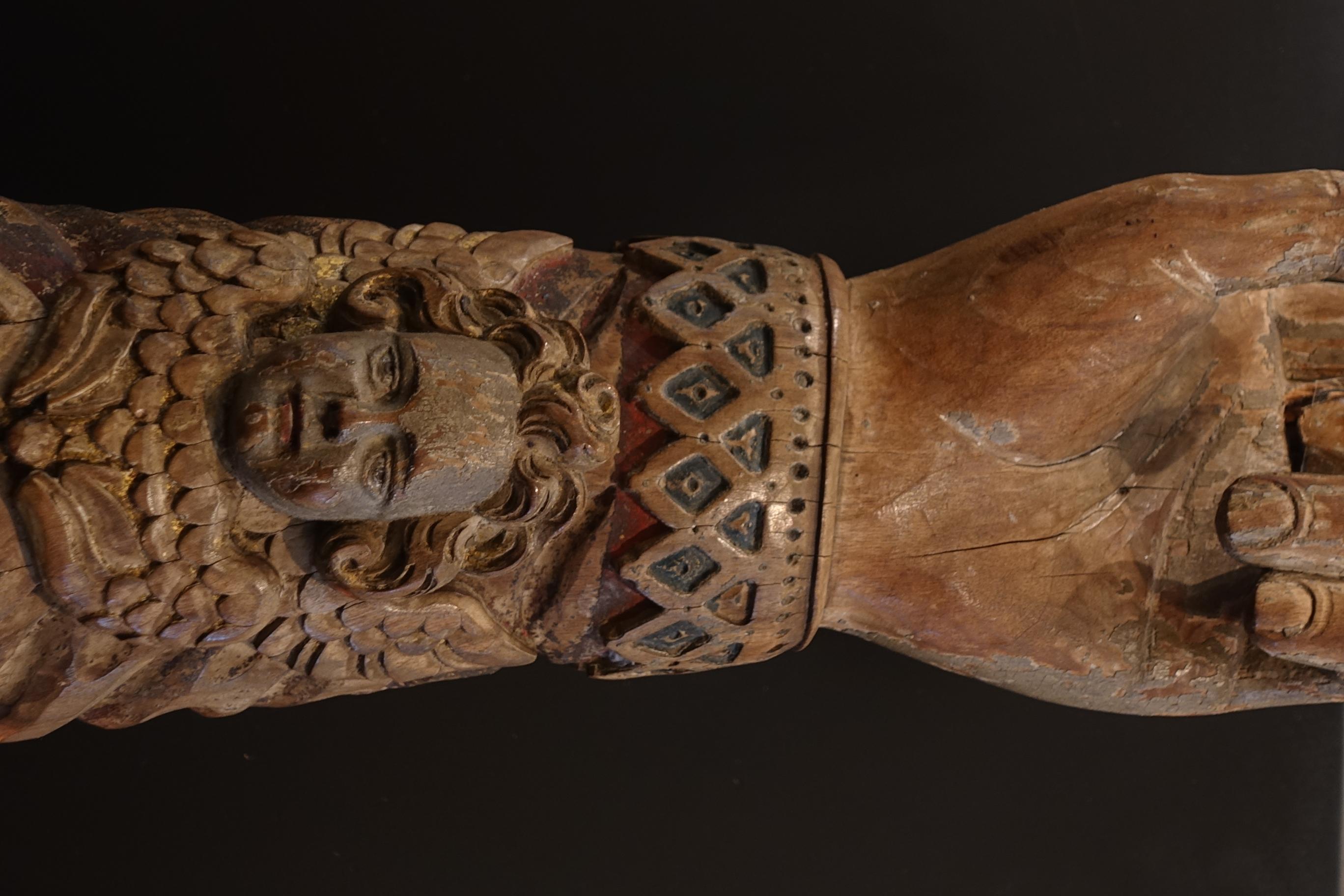 Carved Arm Reliquary, Venice, First Half of, 17th Century In Good Condition In Bruxelles, BE