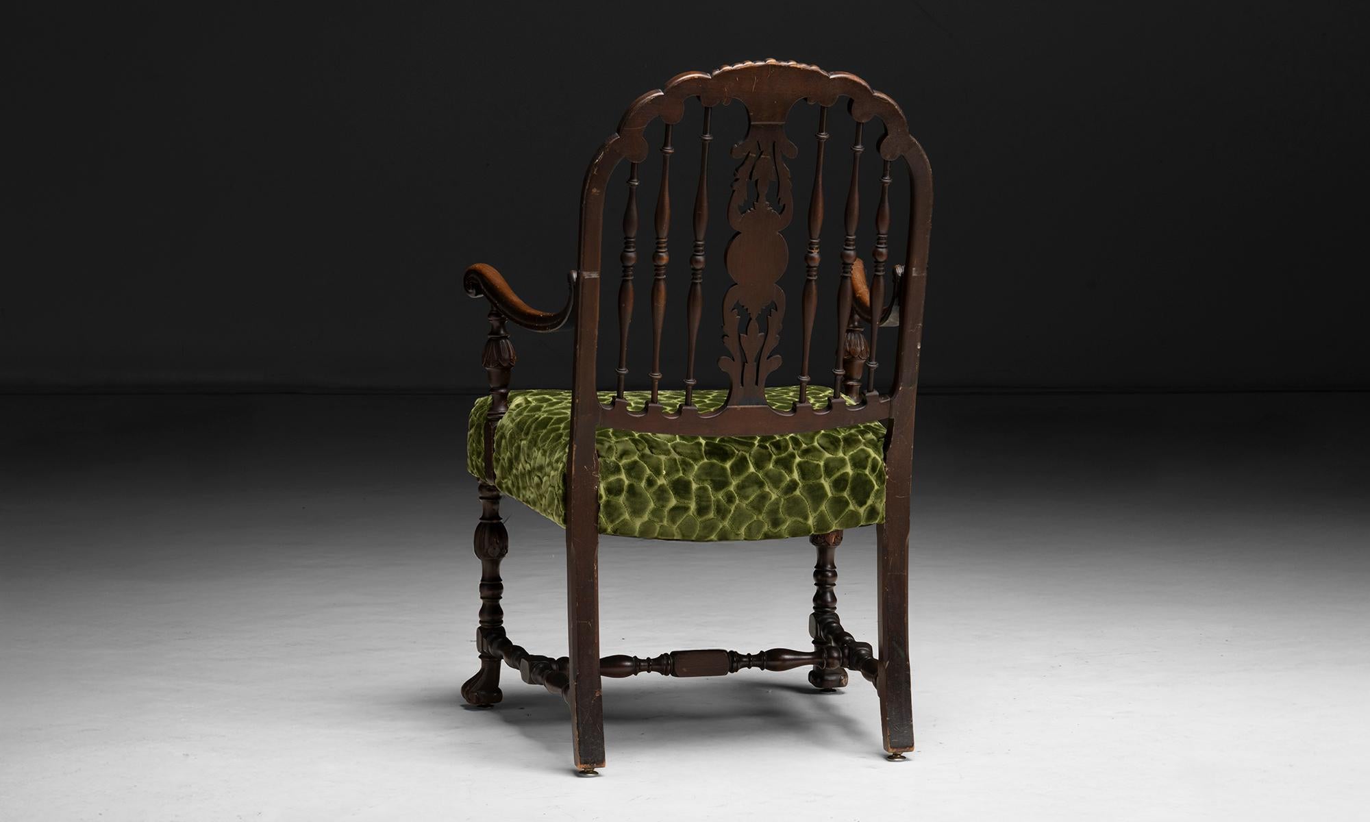 Poltrona intagliata, Inghilterra, 1890 circa in vendita 1