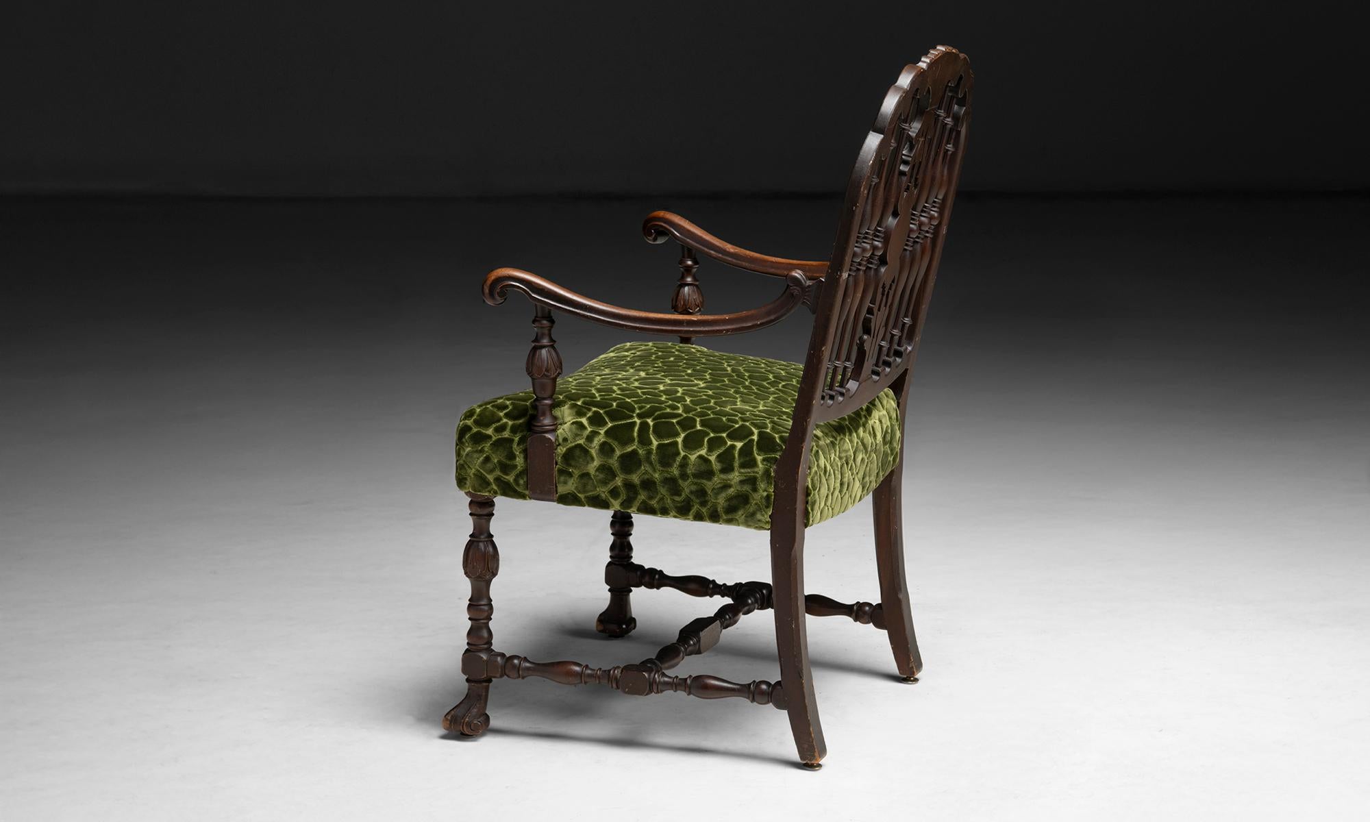 Poltrona intagliata, Inghilterra, 1890 circa in vendita 3
