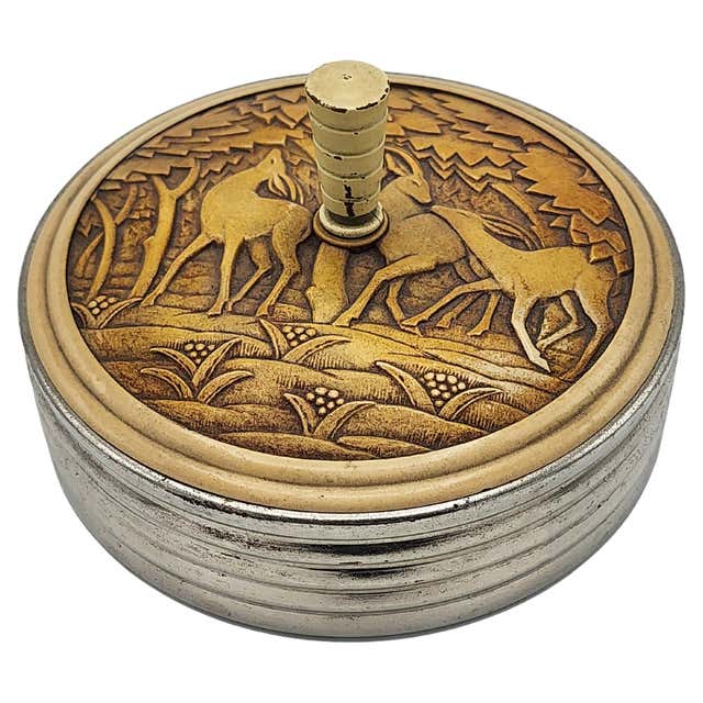 Traditional Japanese Inro box with five compartments For Sale at 1stDibs