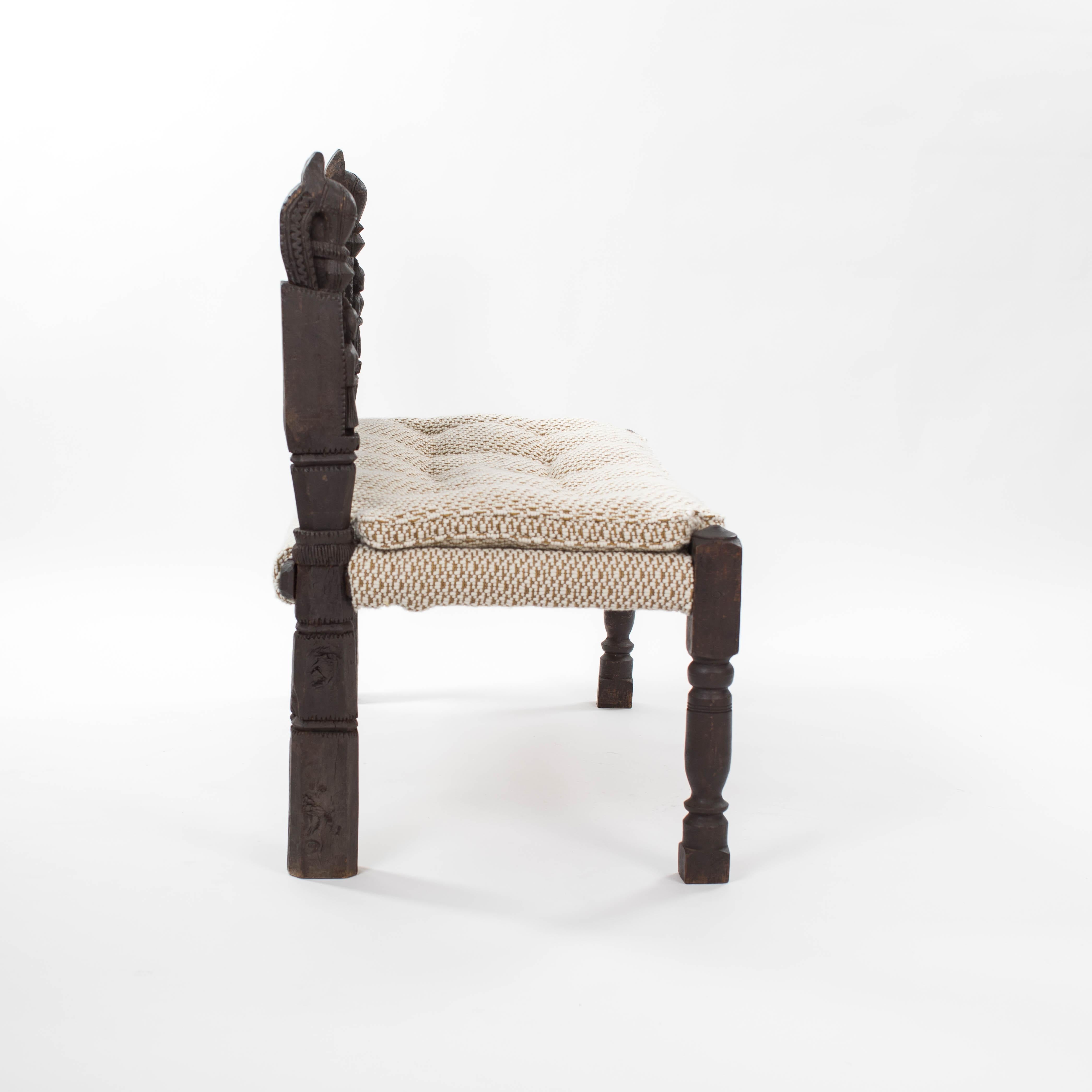 Banco / Sofá Asiático de Madera Tallada Elementos de Decoración Floral Myanmar Años 20 en venta 2