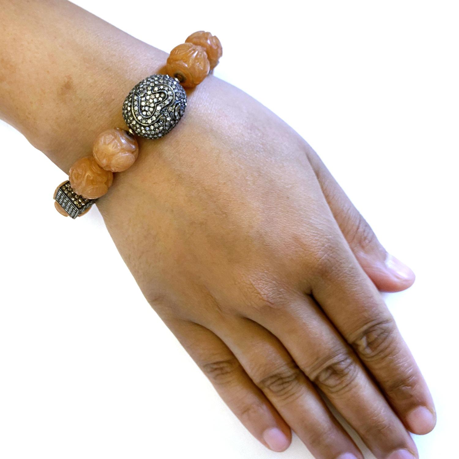 Artisan Bracelet de perles de lune sculptées avec boules et cubes en diamants pavés en vente