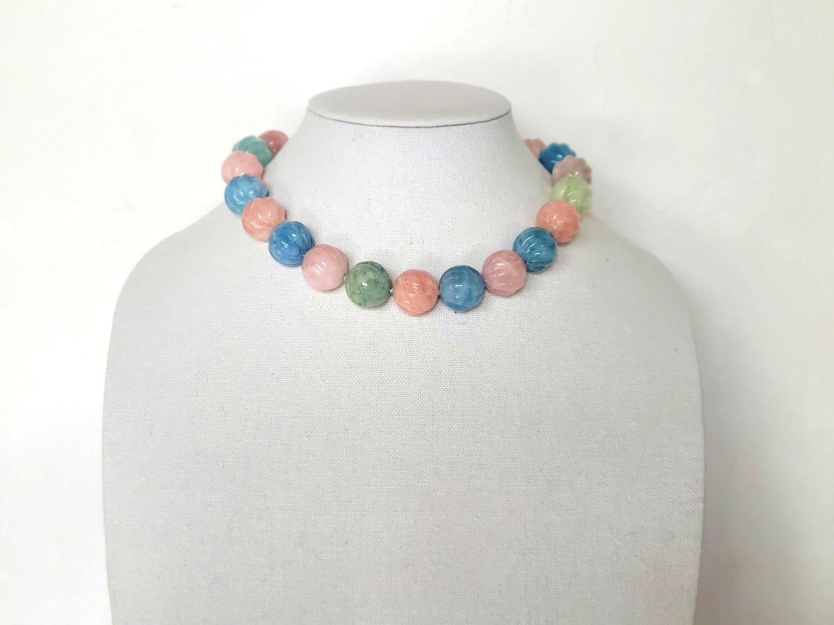 Carved Beryl Aquamarine Morganite Necklace In Excellent Condition For Sale In Chesterland, OH