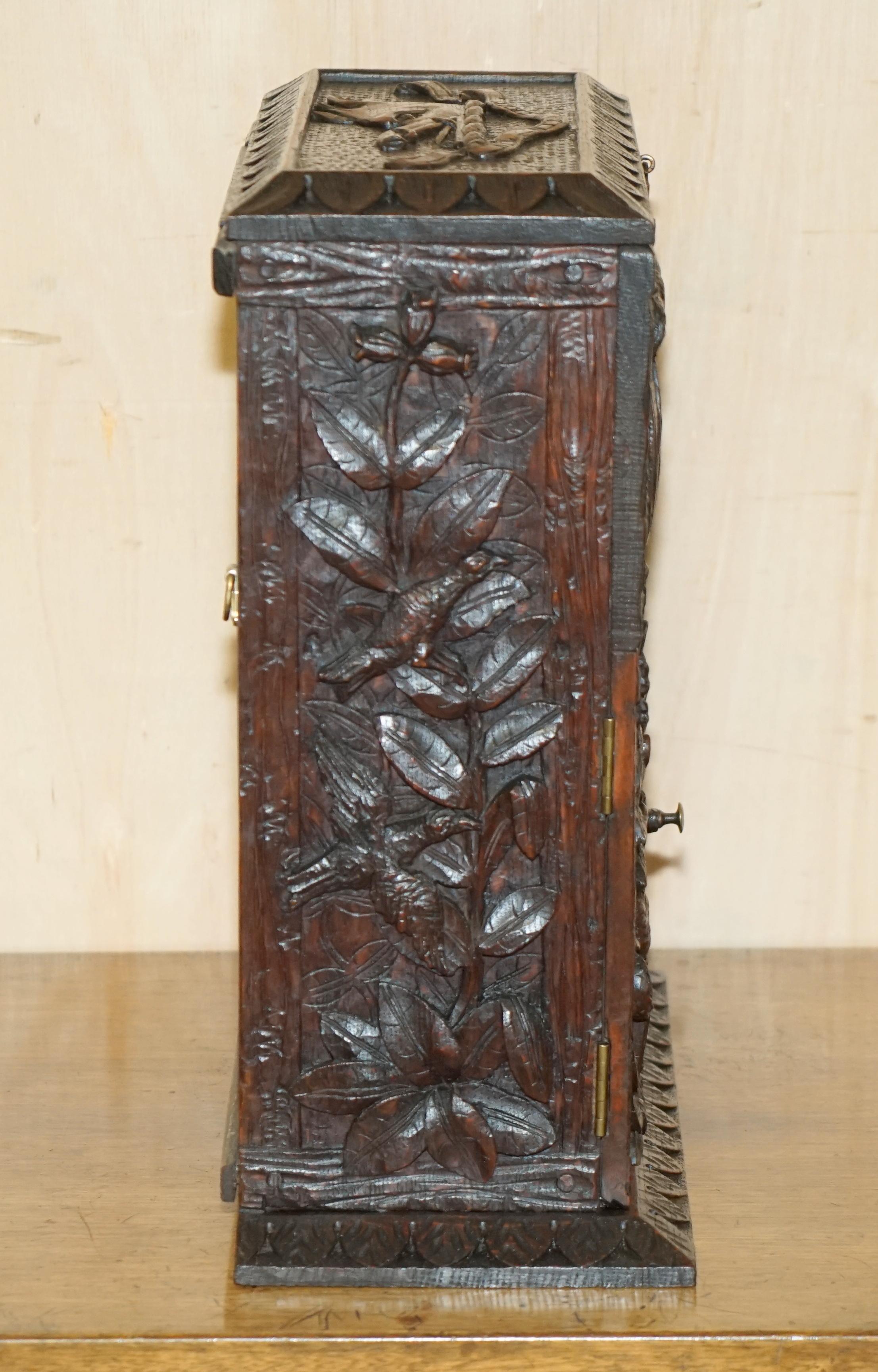 CARVED BLACK FOREST WOOD SMOKiNG PIPE CABINET BOX LATIN INSCRIBED NIL NISI CRUCE For Sale 2