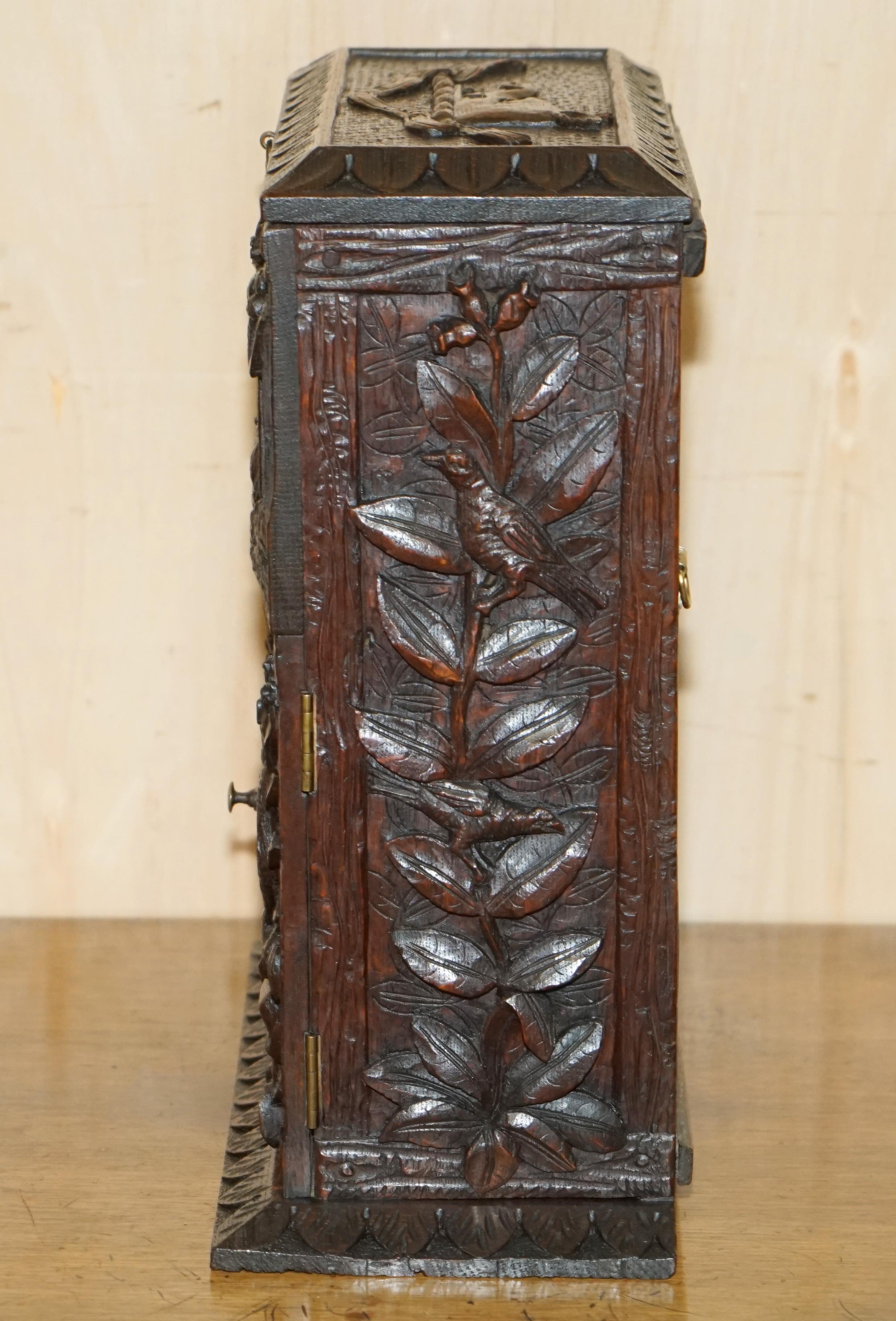 CARVED BLACK FOREST WOOD SMOKiNG PIPE CABINET BOX LATIN INSCRIBED NIL NISI CRUCE For Sale 4