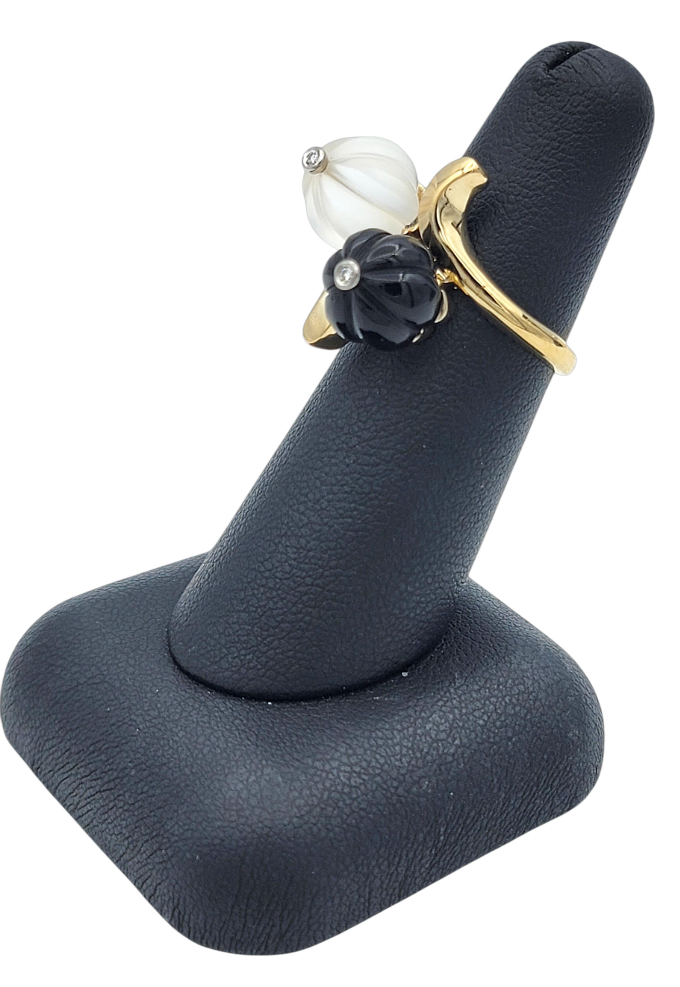 Anello Fiore Bypass in onice nera e cristallo intagliato con diamanti in oro giallo 14K in vendita 4