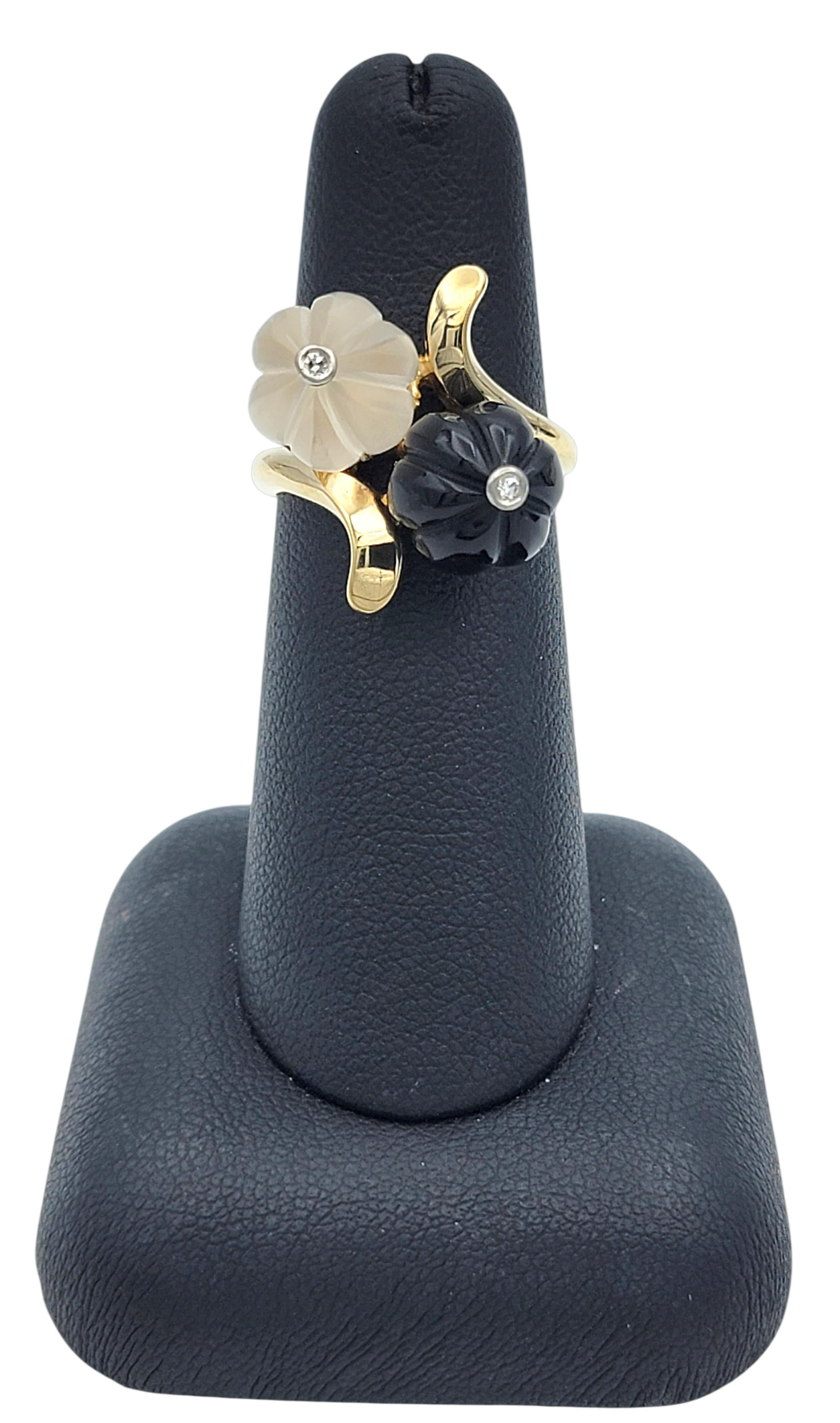 Anello Fiore Bypass in onice nera e cristallo intagliato con diamanti in oro giallo 14K in vendita 3