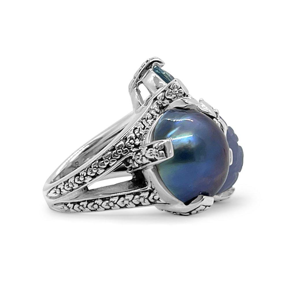 For Sale:  Carved Blue Chalcedony Mabe Pearl and Sky Blue Topaz Ring in Sterling Silver 3