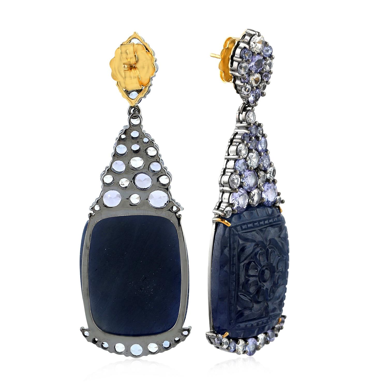 Taille mixte Pendants d'oreilles en saphir bleu sculpté et diamants 80 carats en vente