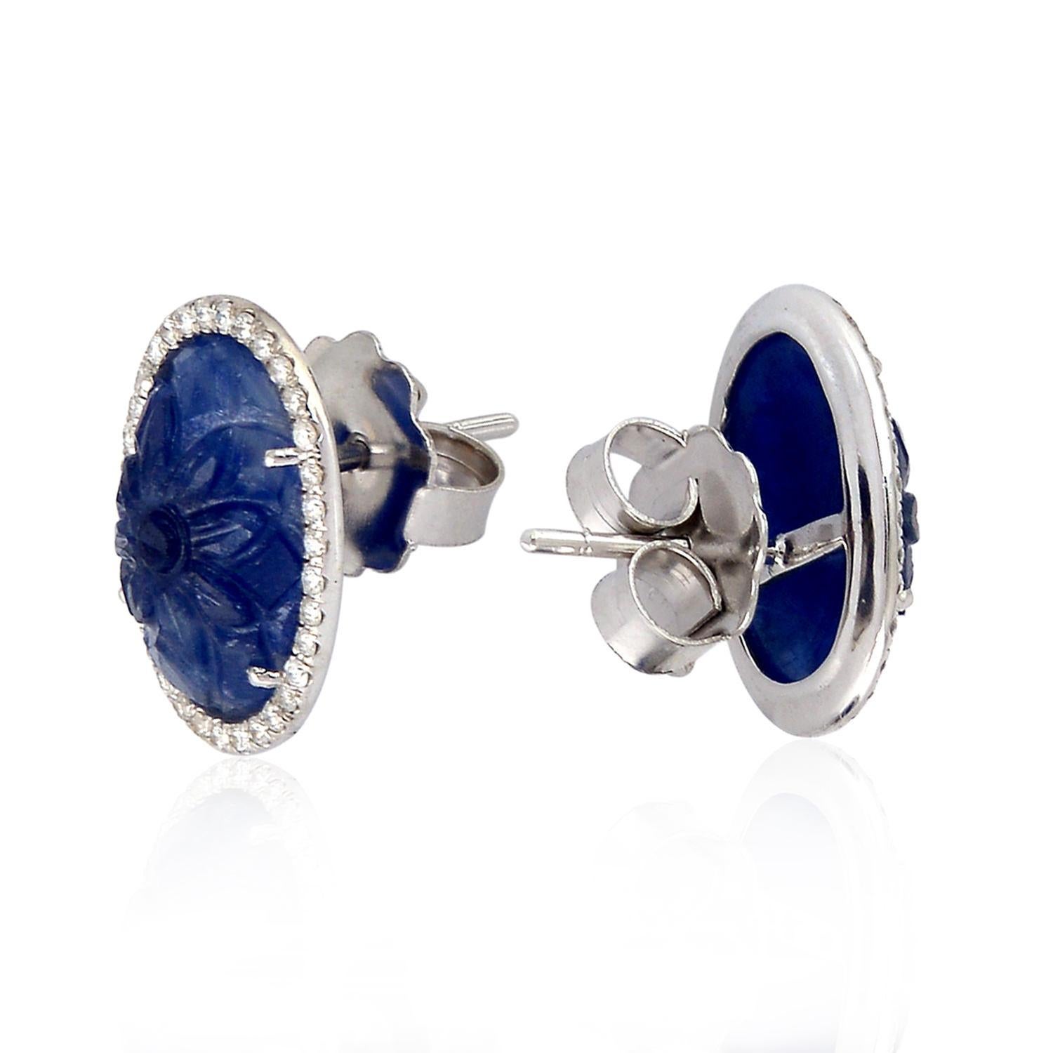 Artisan Carved Blue Sapphire Diamond 18 Karat Gold Stud Earrings For Sale