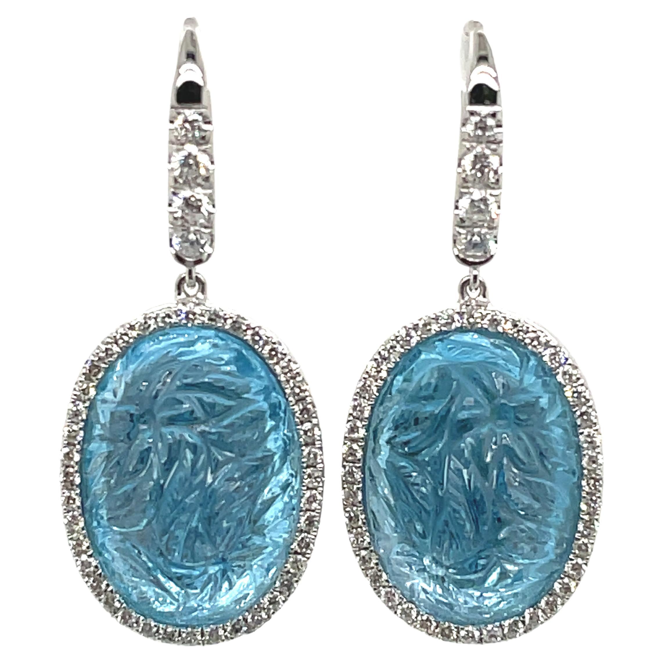 Pendientes de Topacio Azul Tallado Cts 27.41 y Diamantes engastados en Oro Blanco de 18k en venta