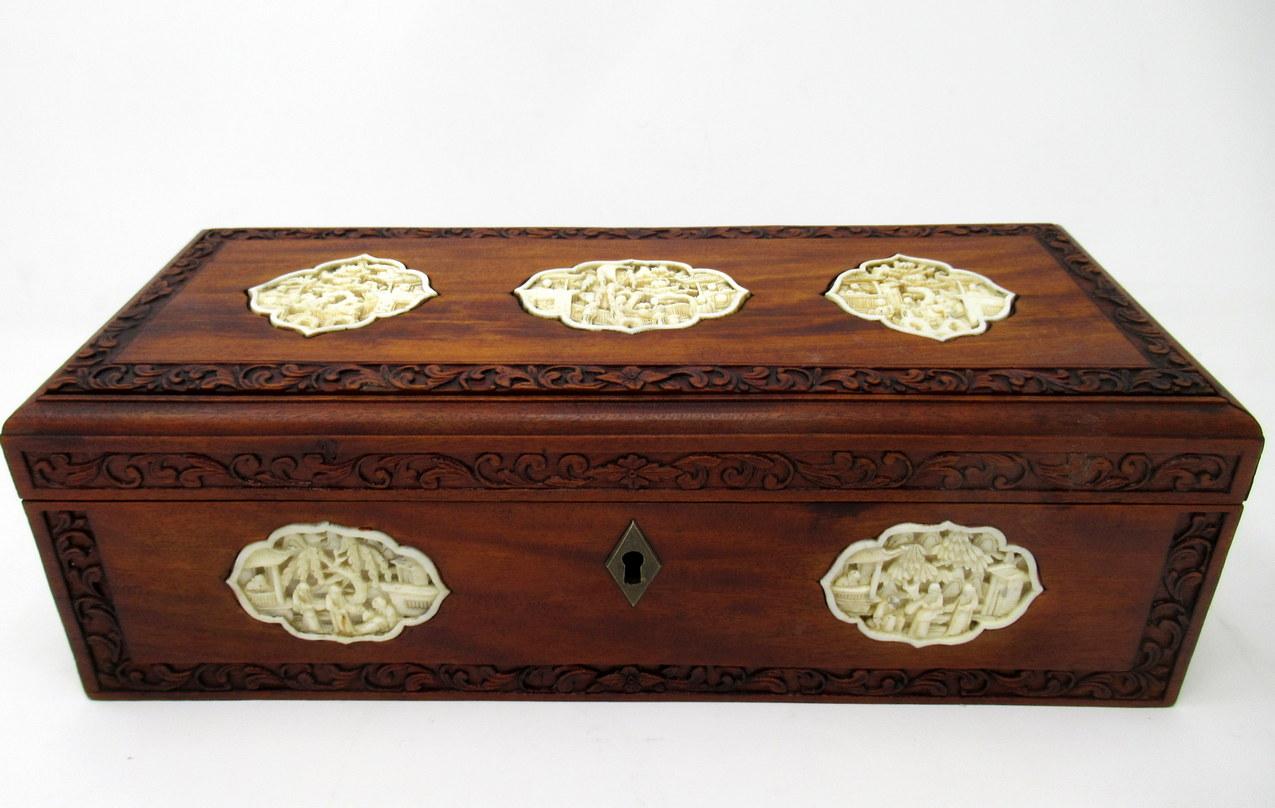 Hand-Carved Carved Bone Sandalwood Cantonese Canton Chinese Ladies Glove Box, 19th Century