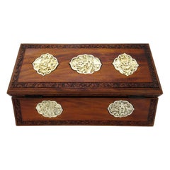 Geschnitztes Sandelholz aus kantonesischem Knochen Chinesische Damenhandschuhbox:: 19